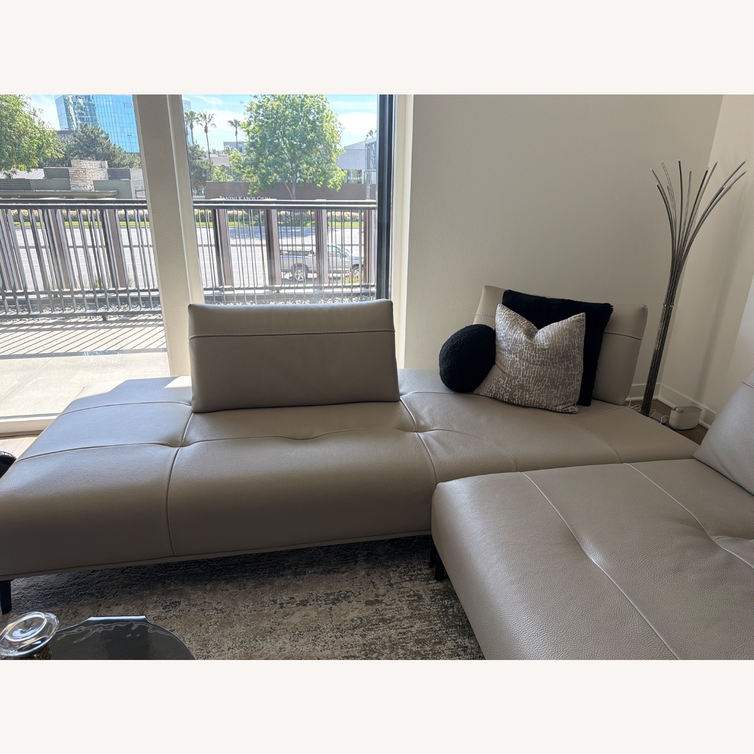 Cantoni Light Gray Leather Mattel Sectional Sofa - image-4