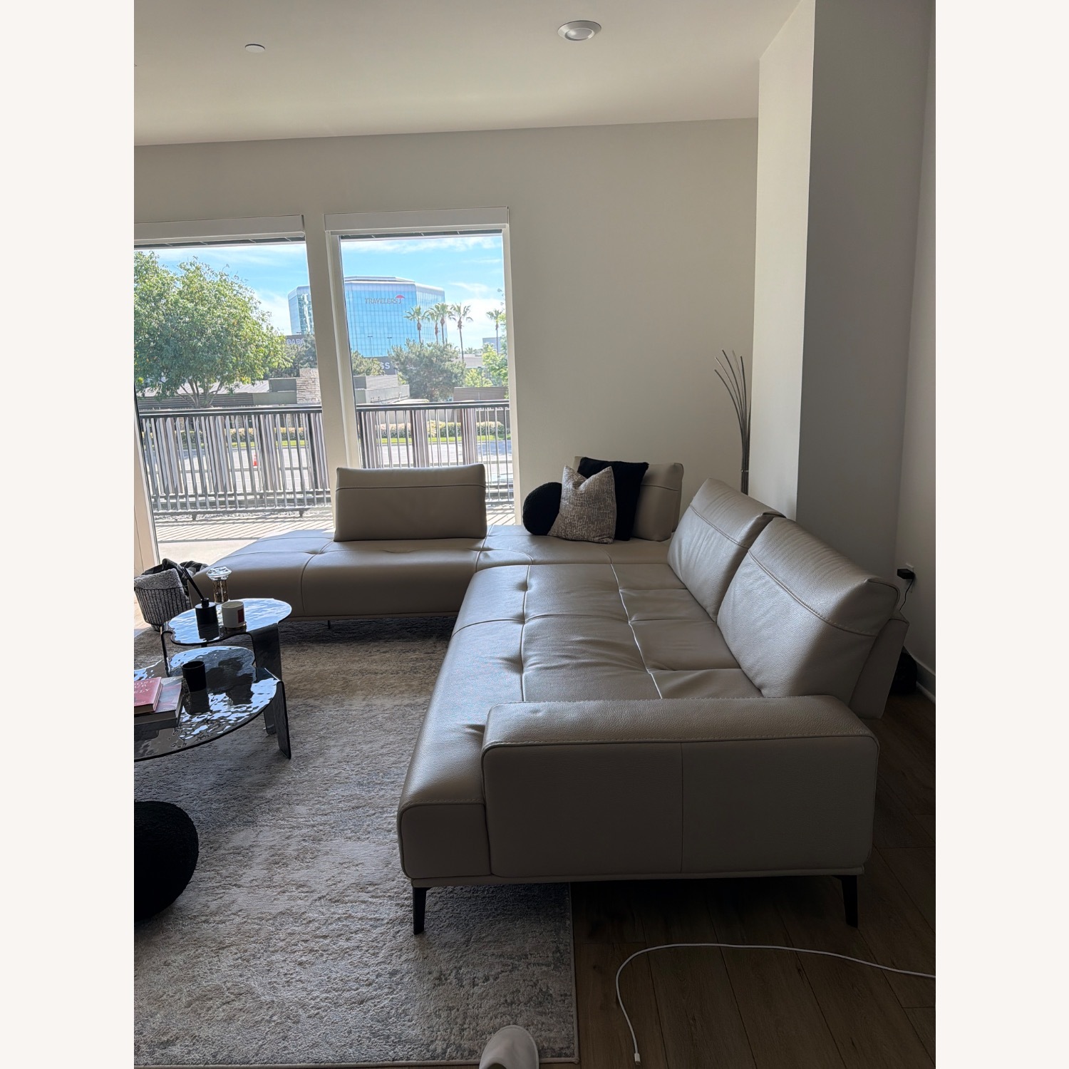 Cantoni Light Gray Leather Mattel Sectional Sofa - image-3