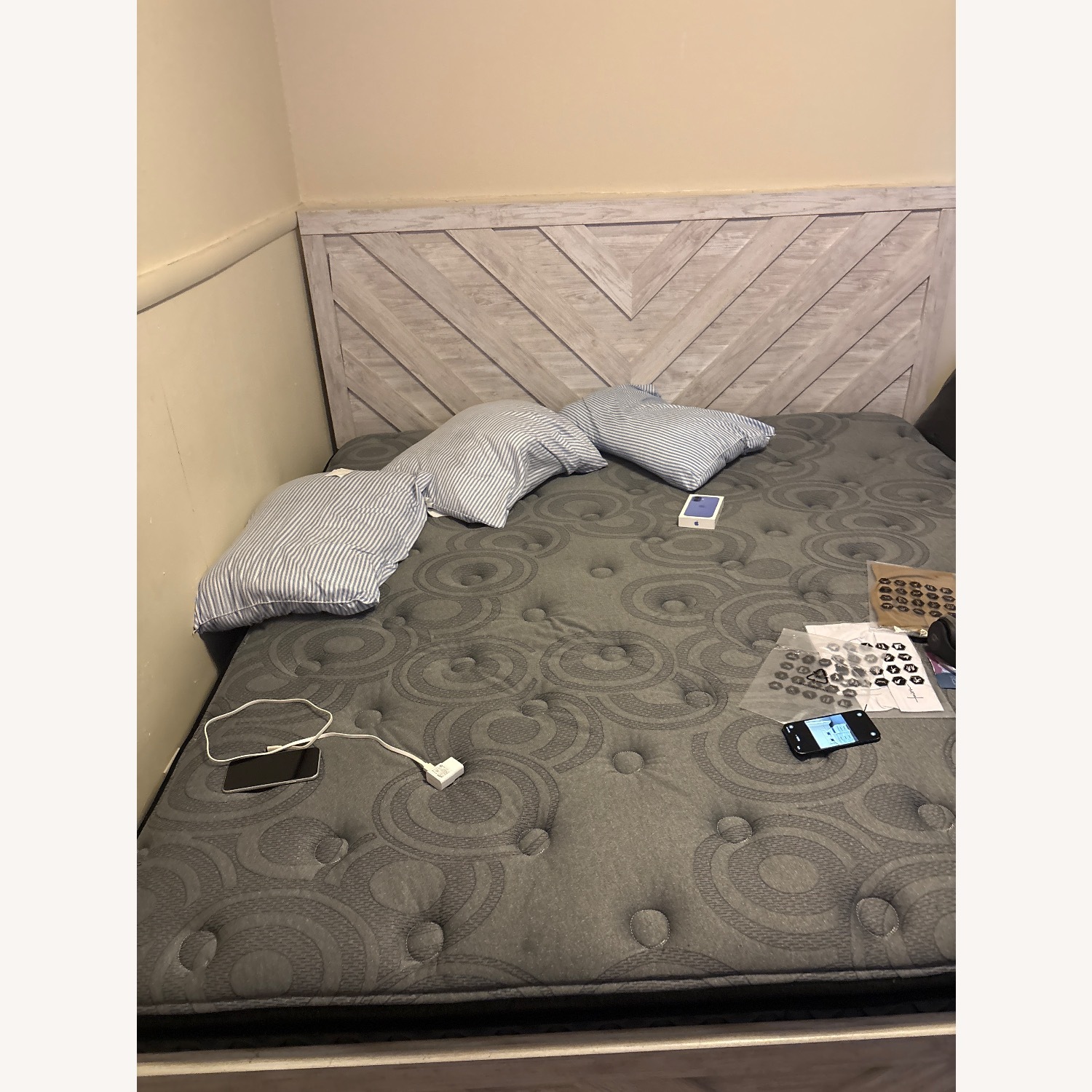 King Size Bed W Frame Included - image-3