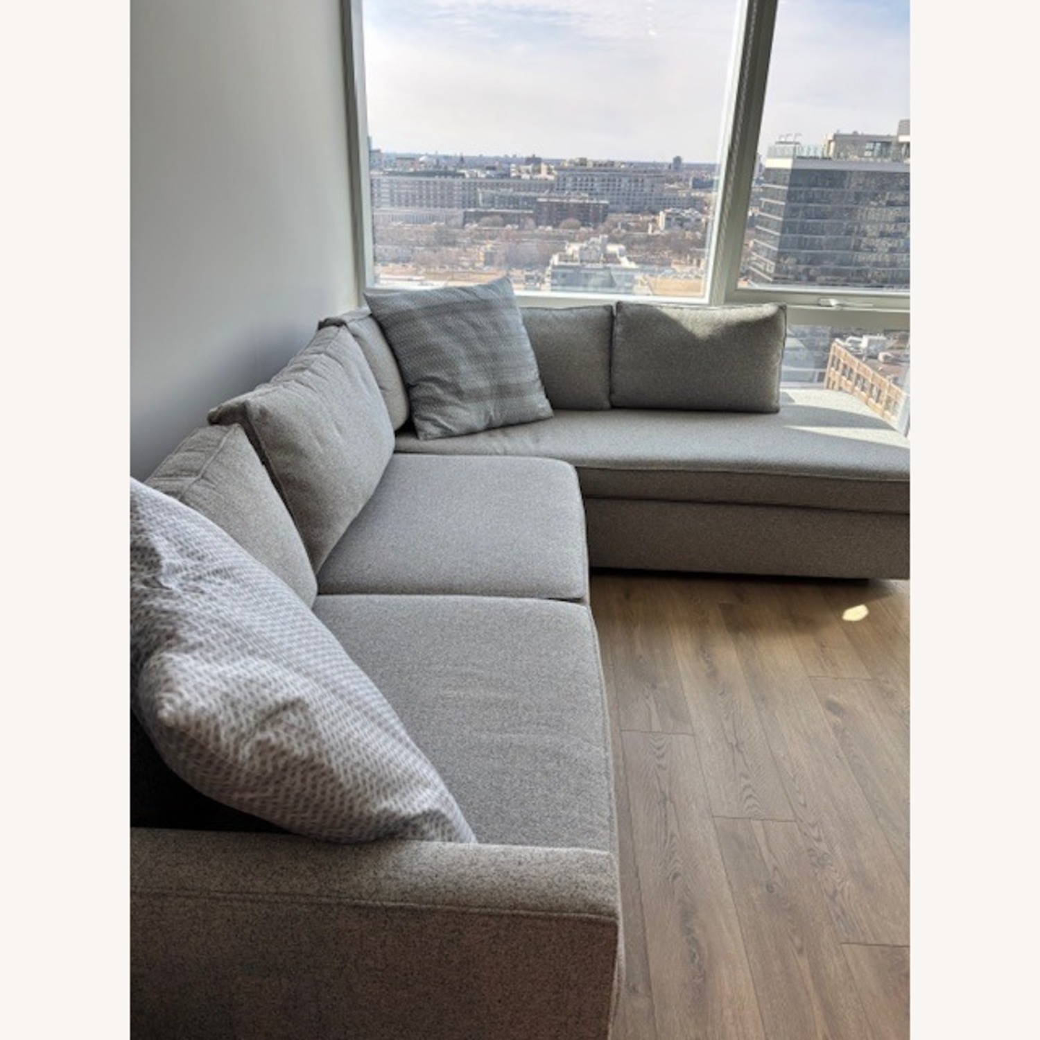 Harris 2-Piece Bumper Chaise Sectional - image-3