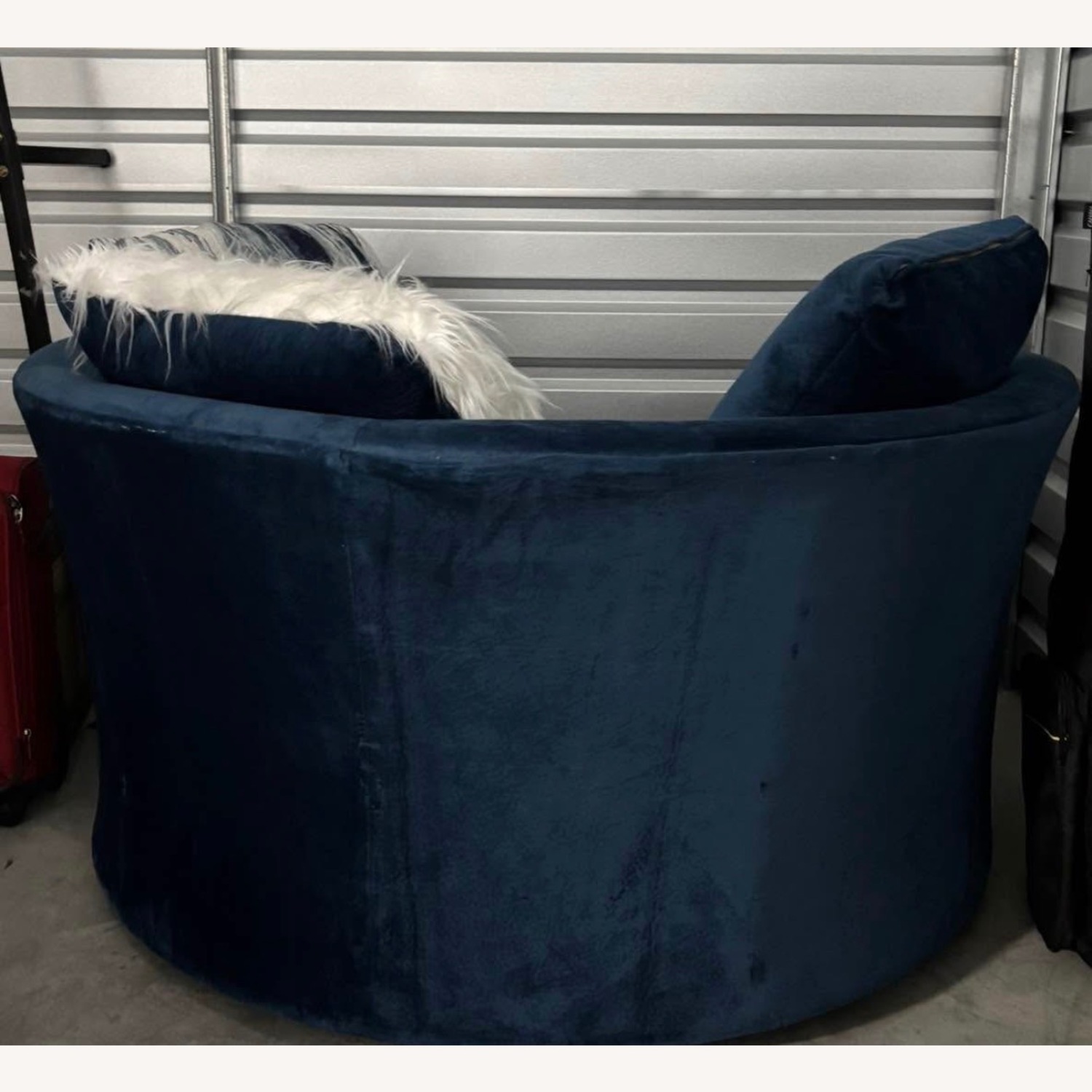 Cordelle Swivel Chair - image-2