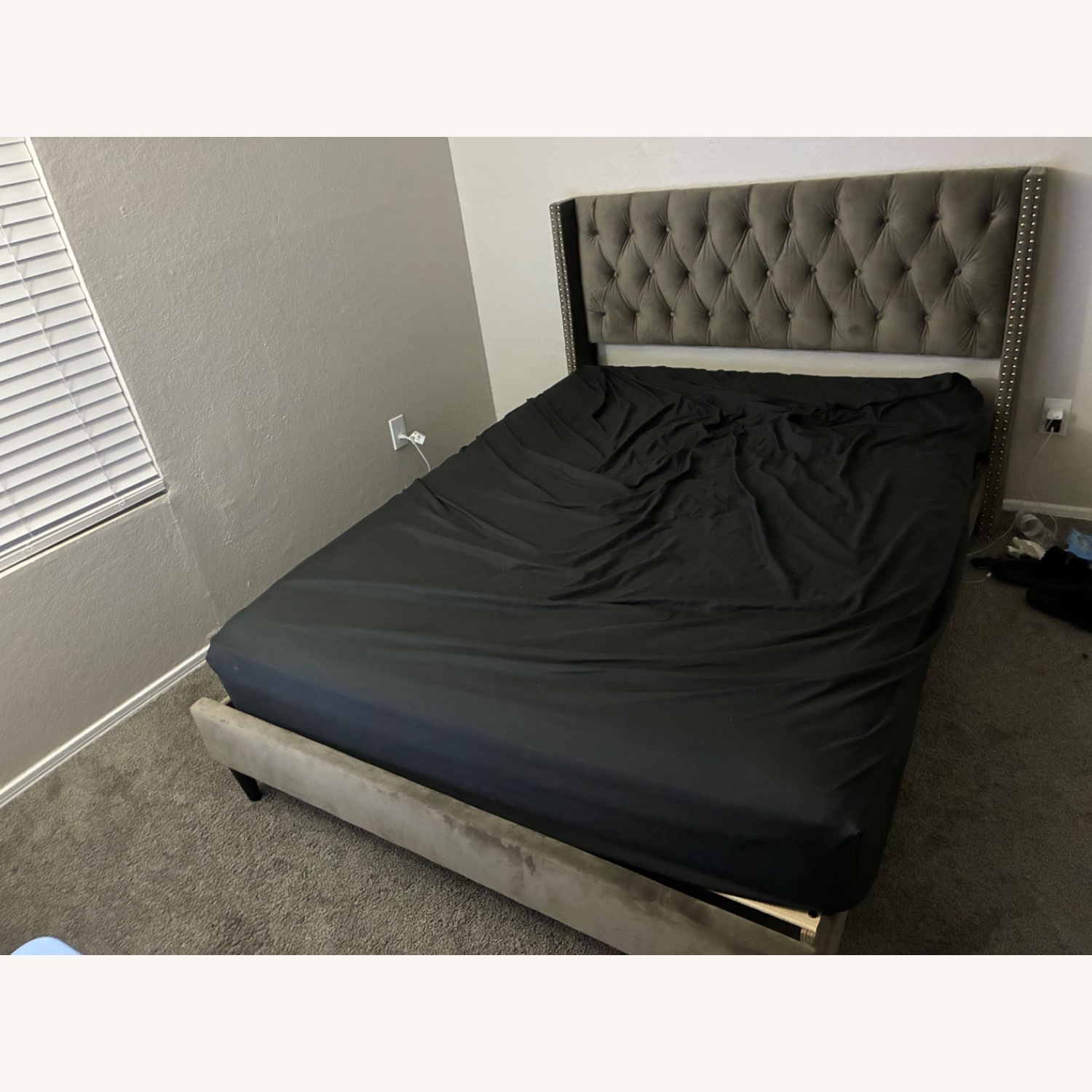 Soft Grey Queen Bed - image-2