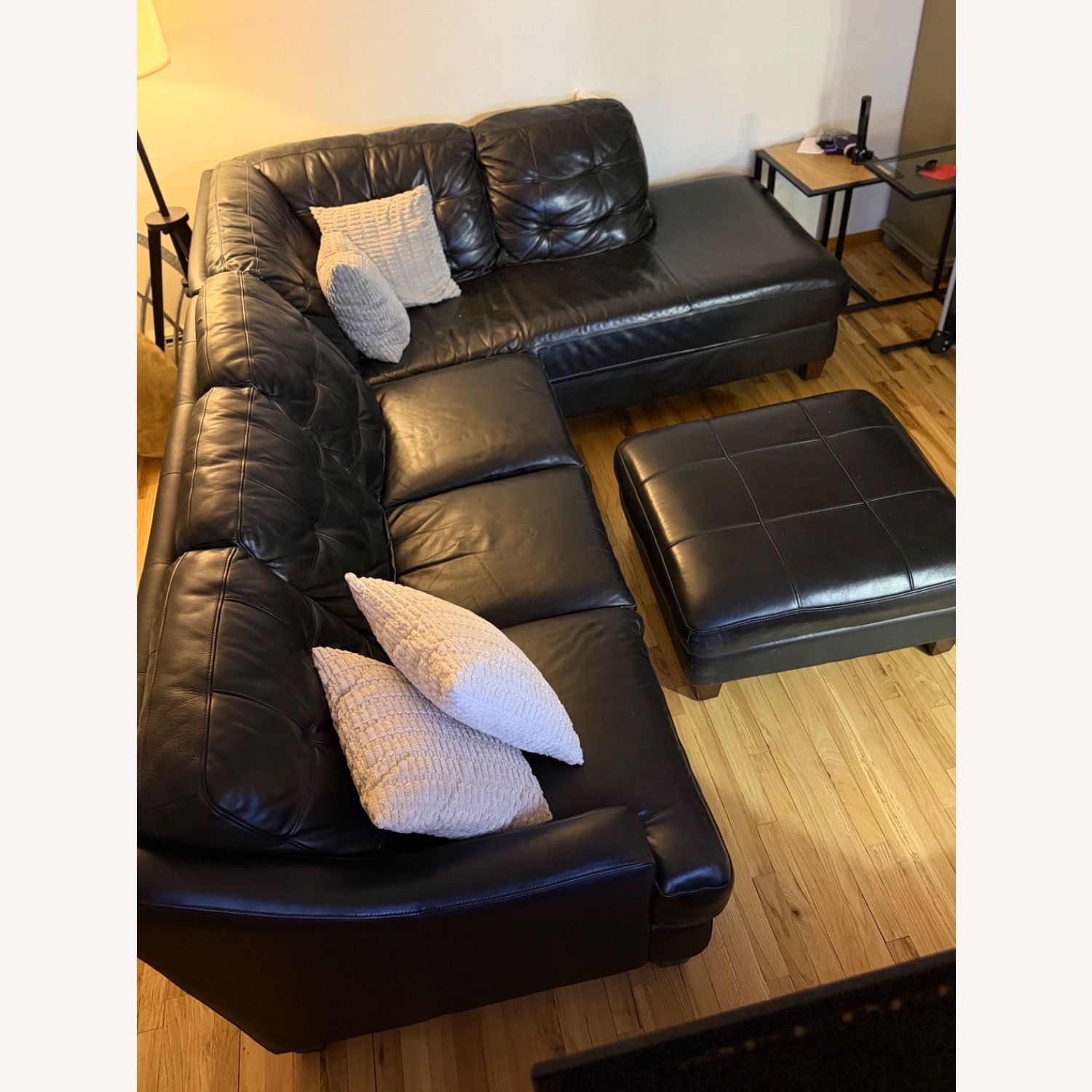 Bassett Black Leather 2 Piece Sectional - image-2