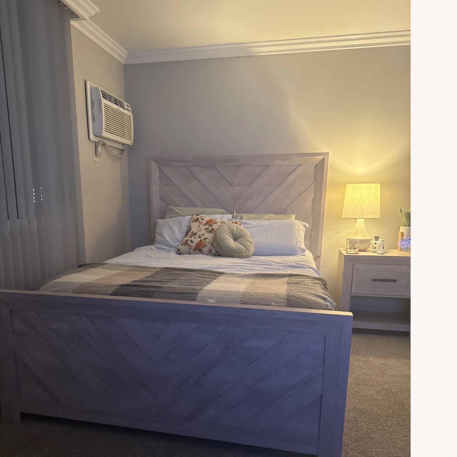 Bob's Discount Furniture Light Gray Queen Bed - image-1