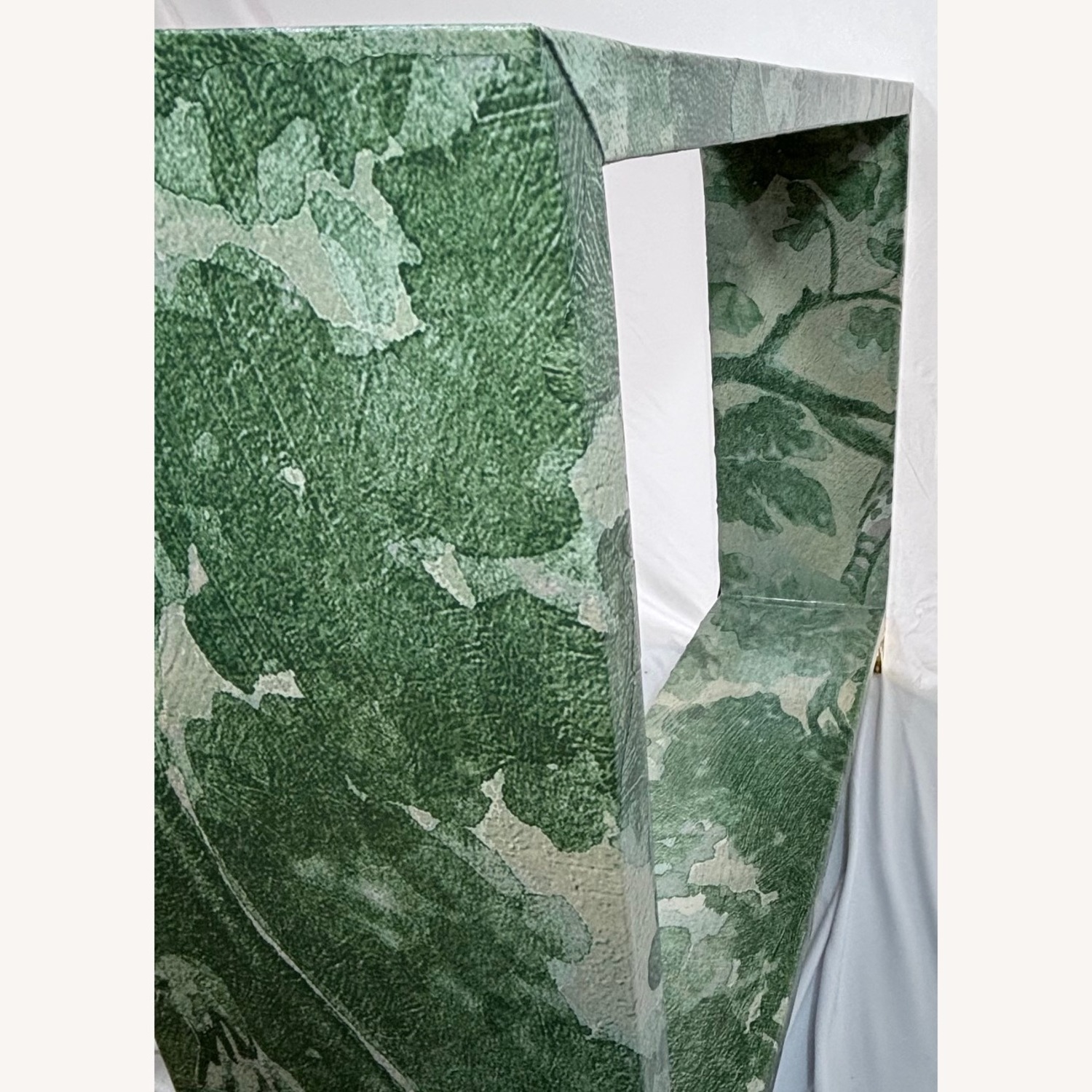 Green Baroque Woodlands & Birds Scene Table - image-12