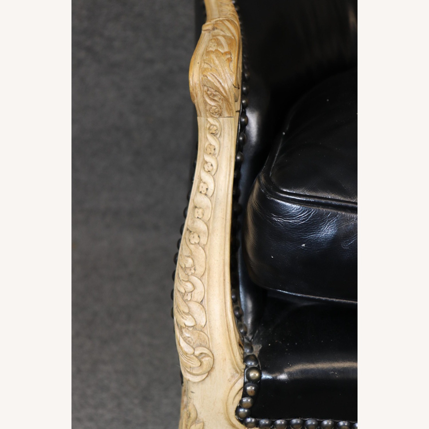 Antique Louis XV Leather Upholstered Carved Settee - image-4