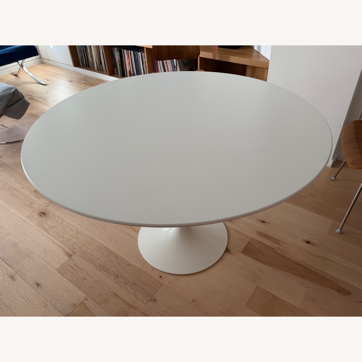 Knoll Saarinen White Dining Table - image-2