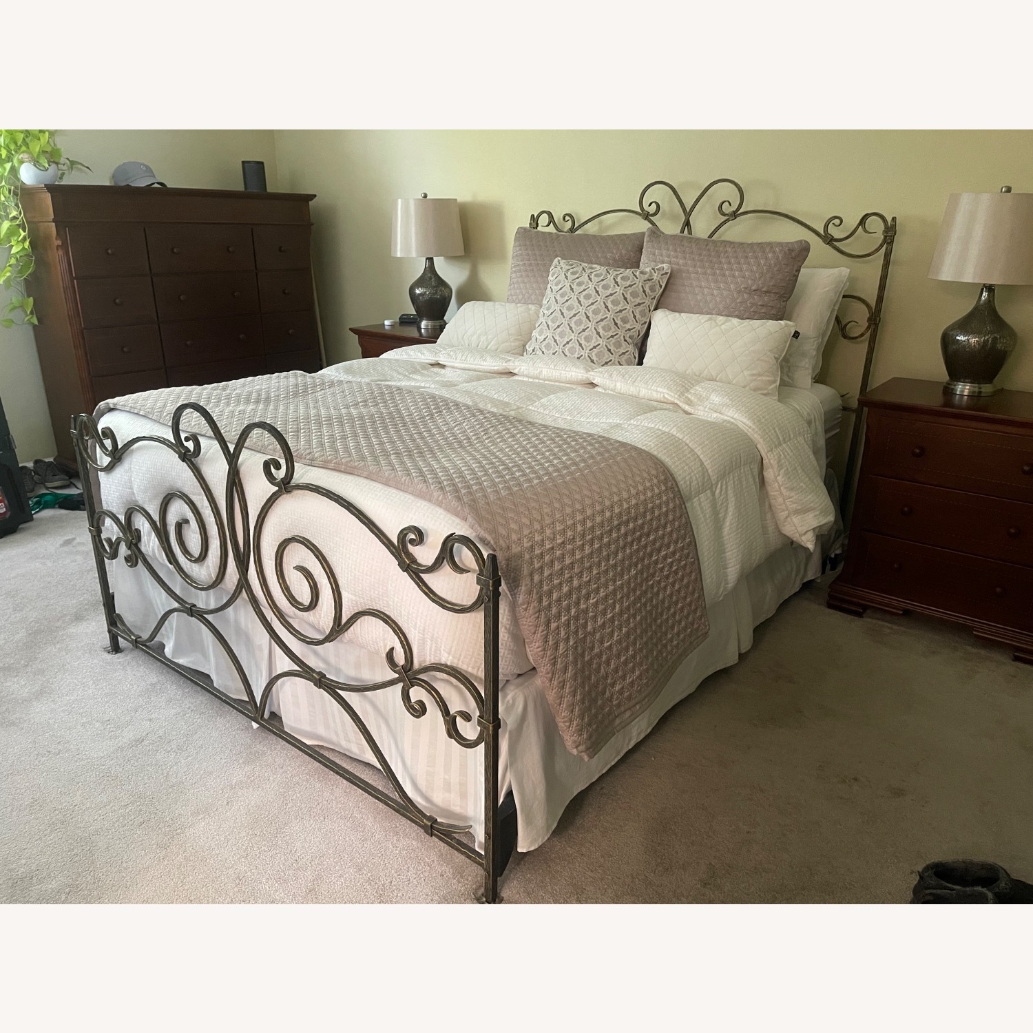 Claudio Rayes Bed #20 Wrought Iron Queen Bed - image-2