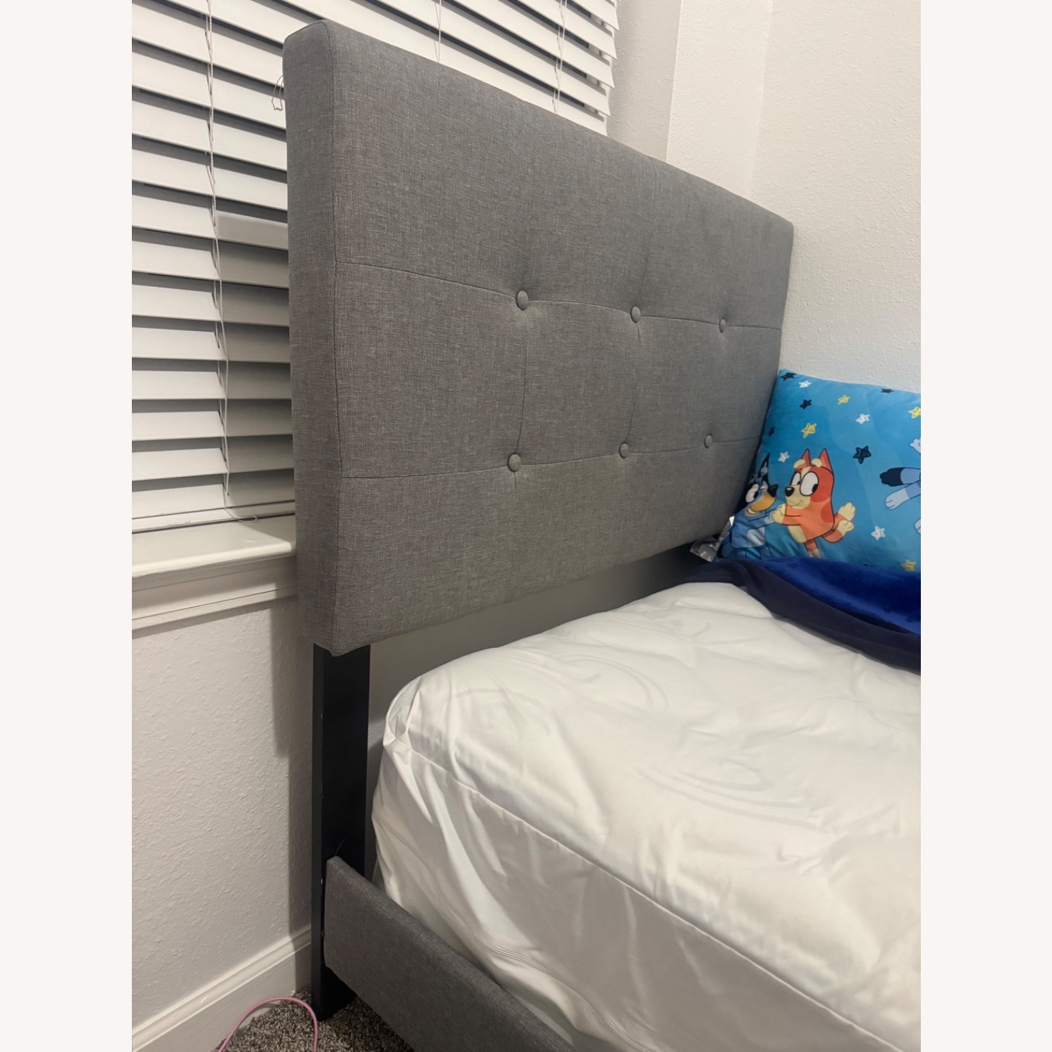Light Gray Fabric Full Bed - image-2