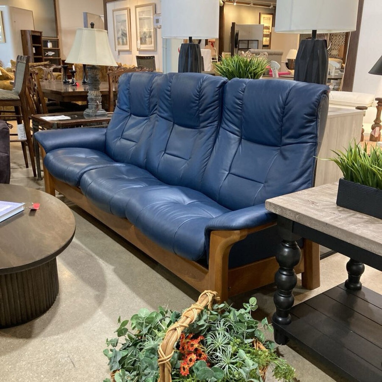 Stressless Buckingham High-Back 3-Seat Sofa - image-2