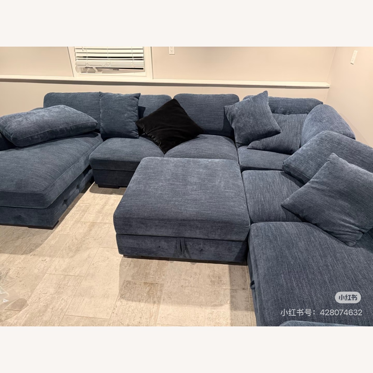 3+ Sectional Sofa - image-2