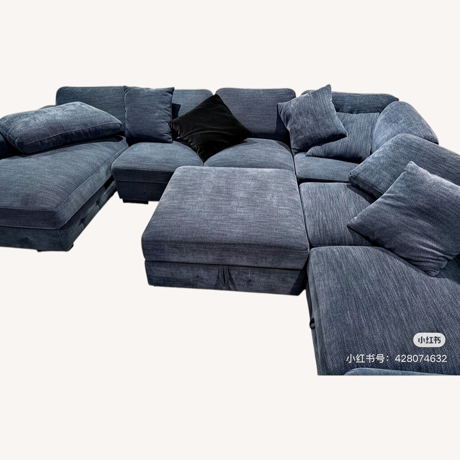 3+ Sectional Sofa - image-0