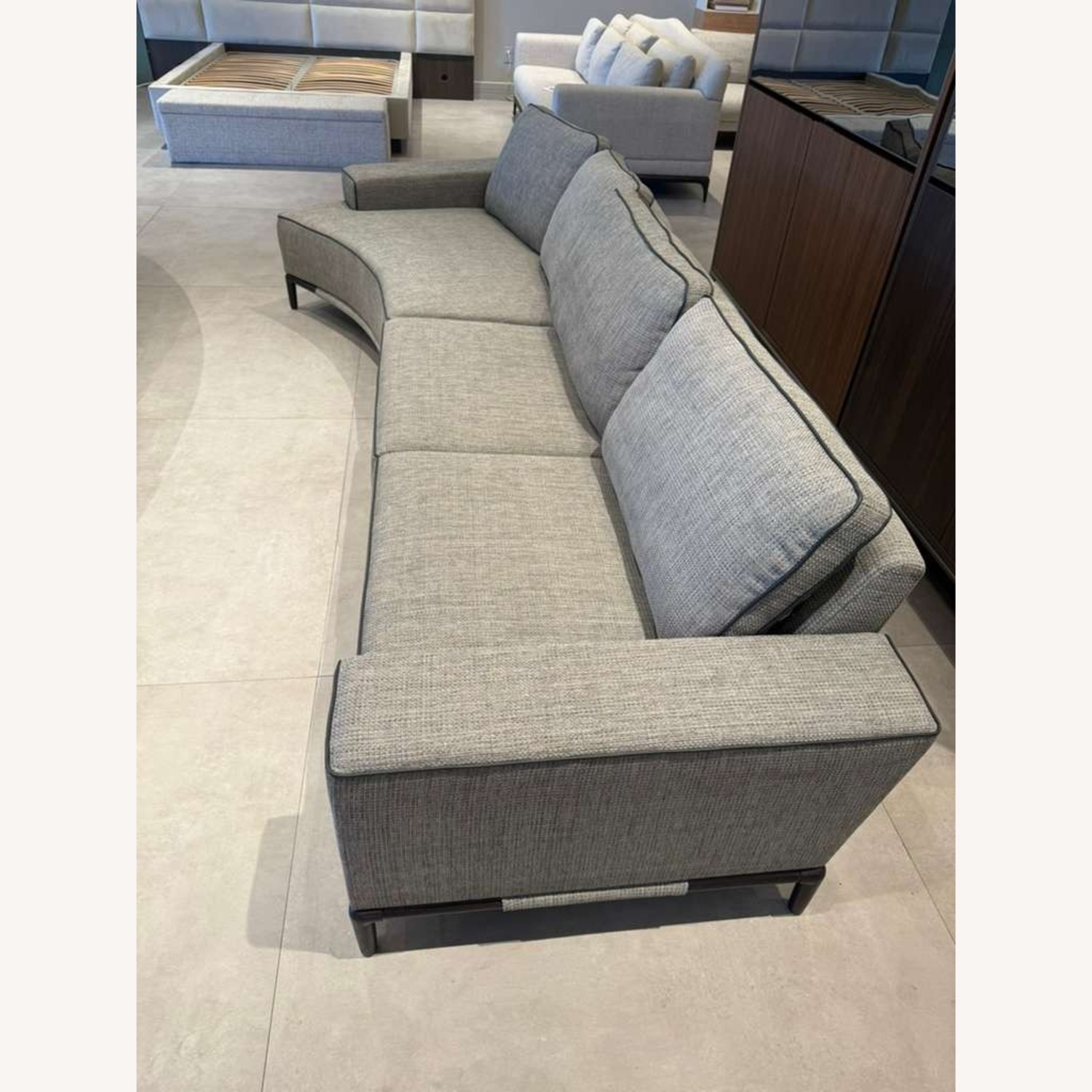 Lazzoni Gola Light Gray Fabric 3+ Seater Sofa - image-3