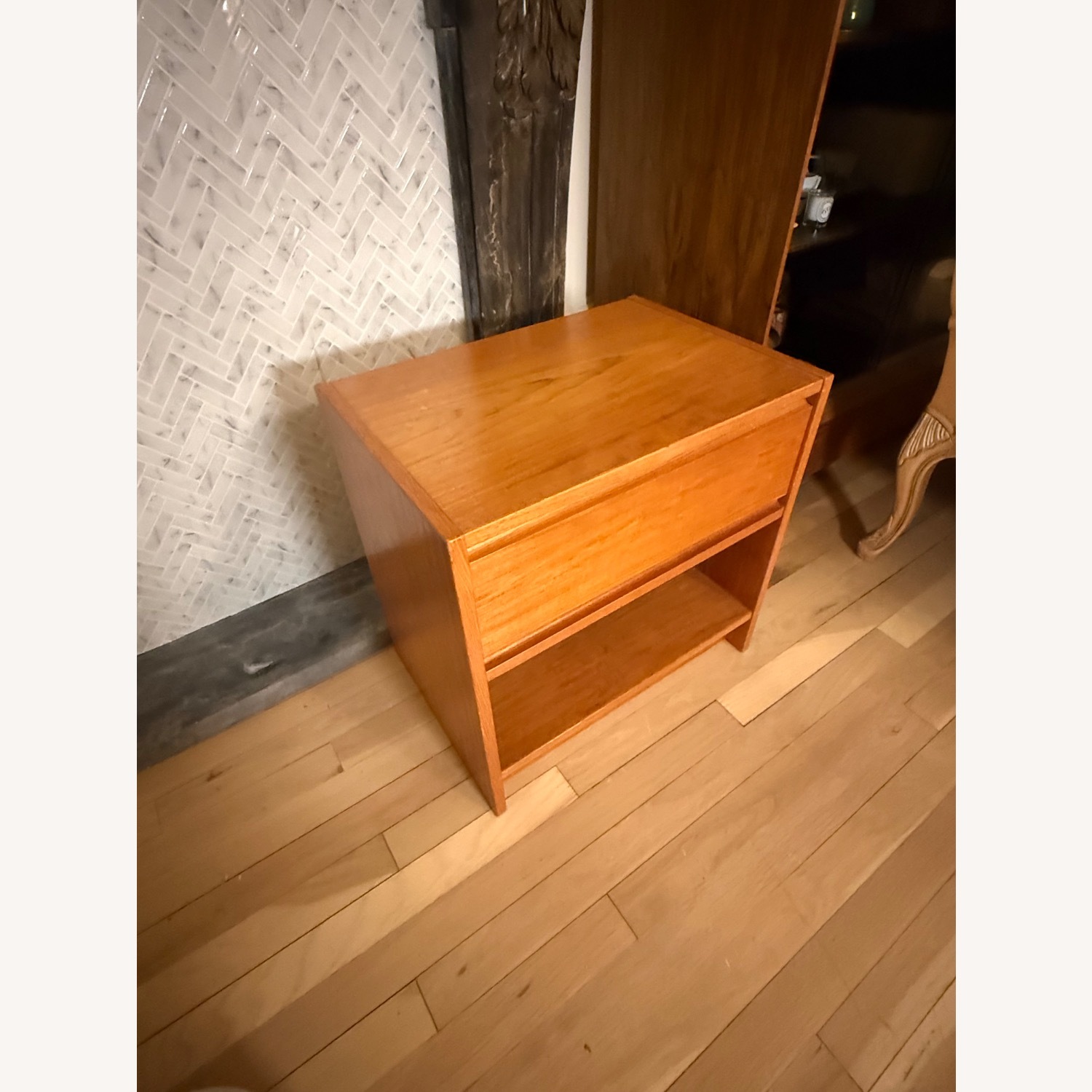 Mid-Century Teak Nightstand with Dovetail Drawer - image-4