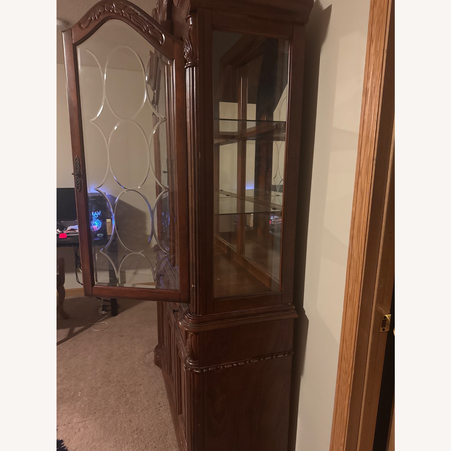 ACME Chateau De Ville Hutch  - image-2