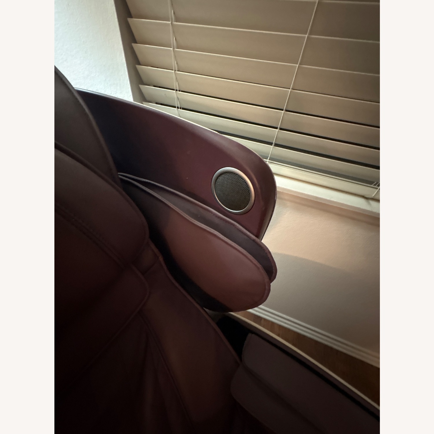 Osim uLove Heated Recliner Massage Chair - image-6