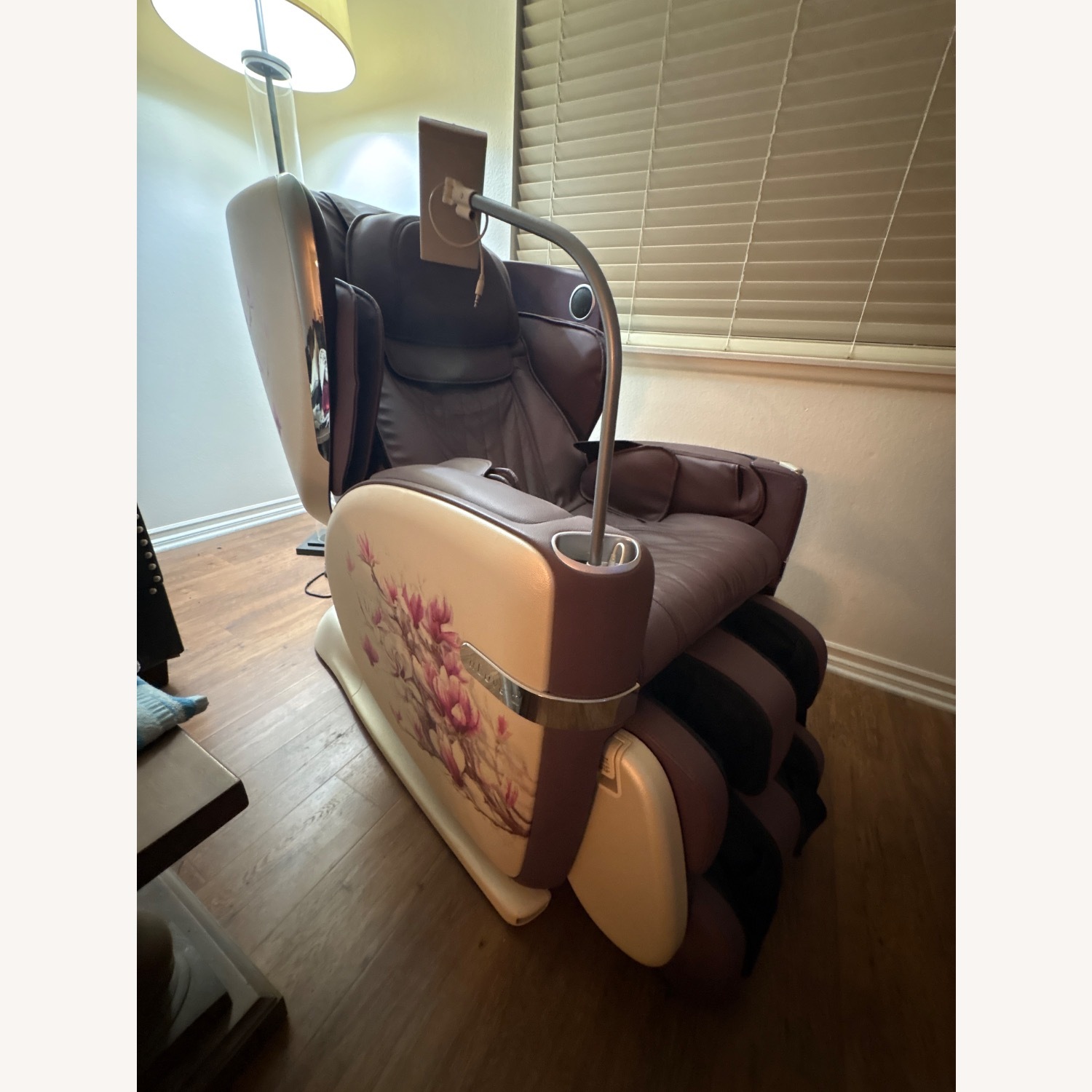 Osim uLove Heated Recliner Massage Chair - image-7
