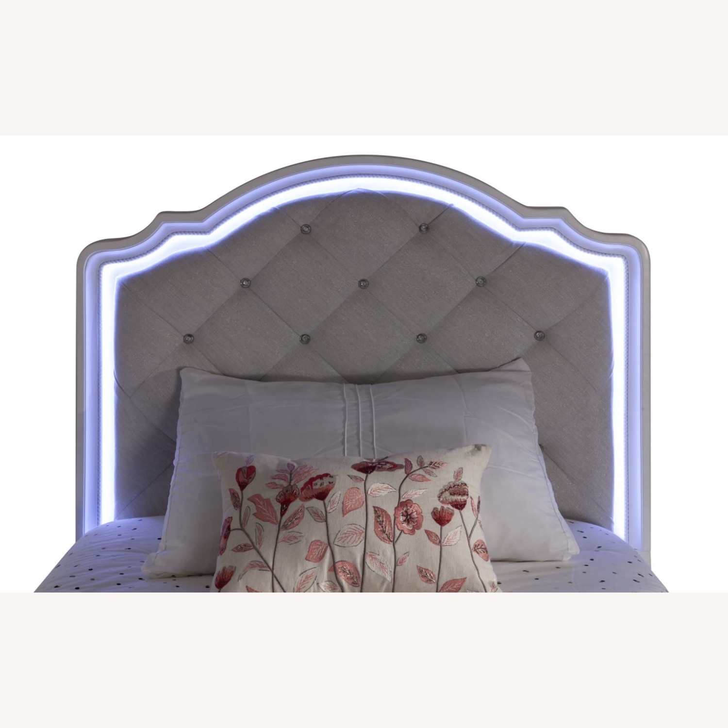 Bob's Madelyn Full White Upholstered Panel Bed - image-4