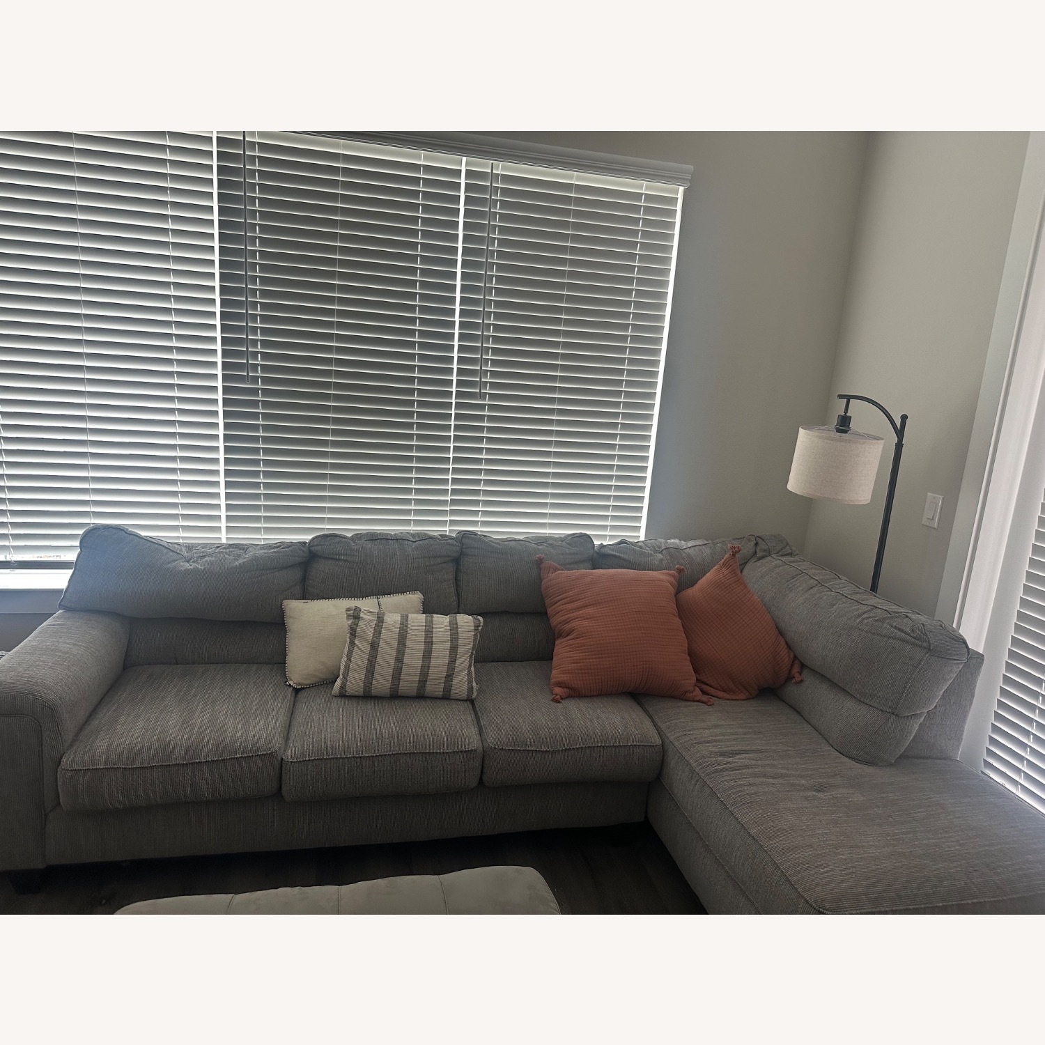 Rooms To Go Cindy Crawford Sectional - image-2