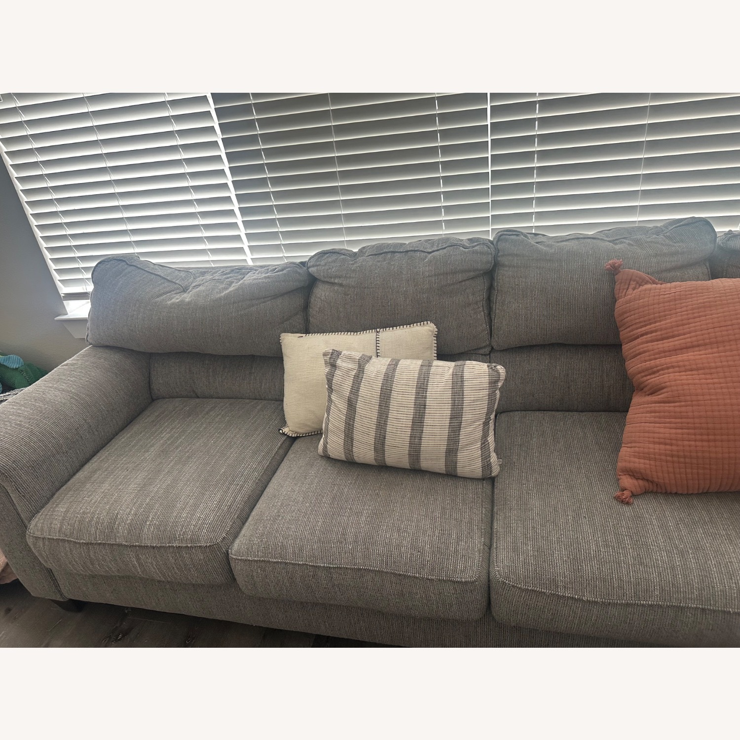 Rooms To Go Cindy Crawford Sectional - image-4