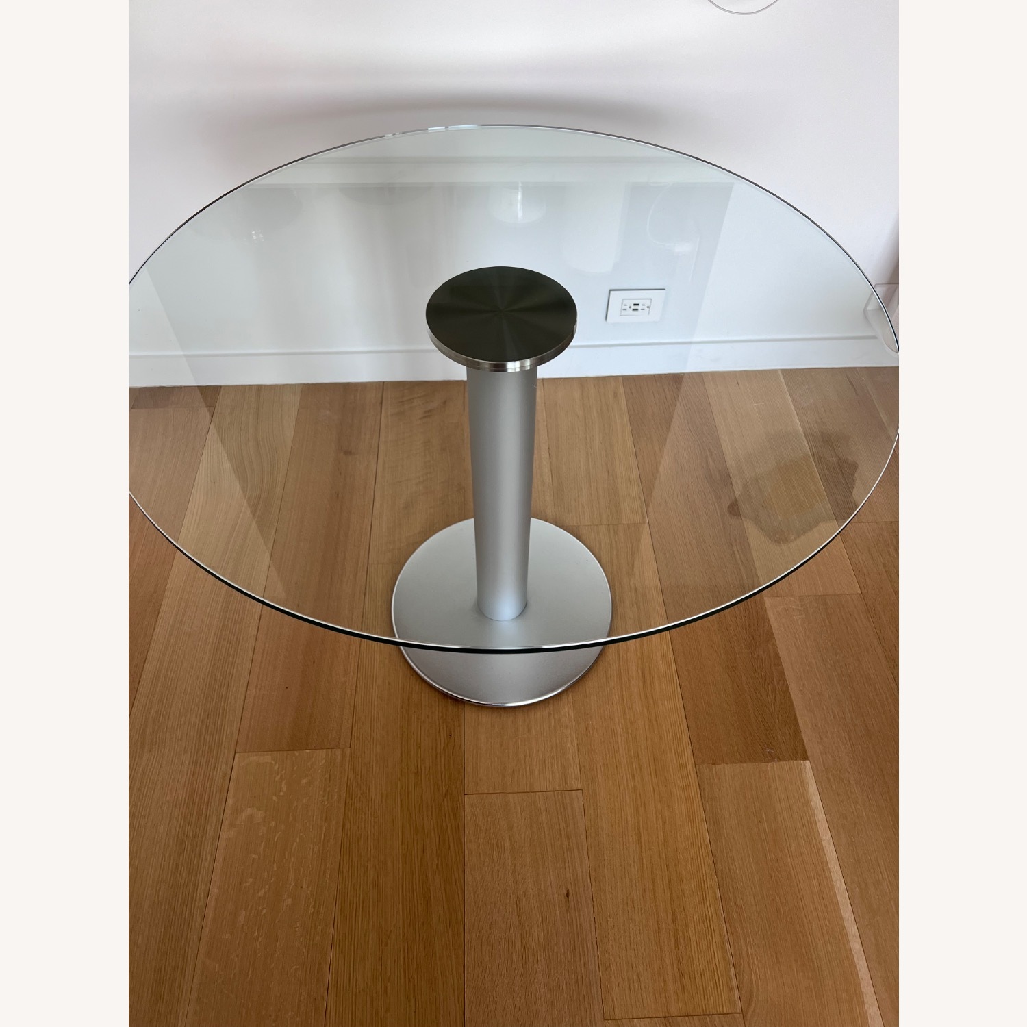 Design Within Reach Stua Jesus Gasca’s Zero Pedestal Table - image-6