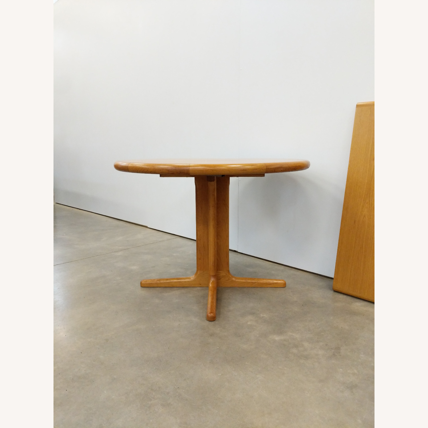 Vintage Mid Century Oak Extendable Dining Table - image-4