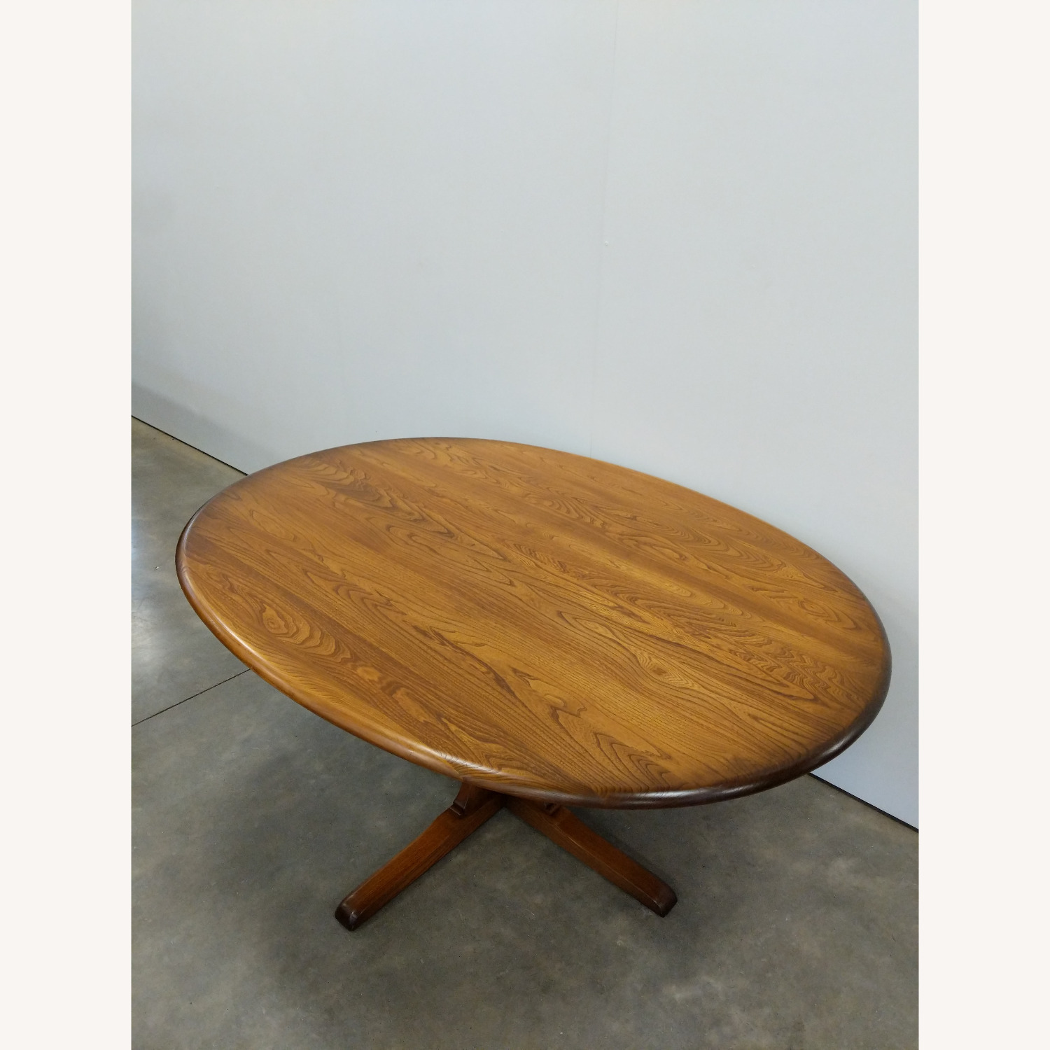 Vintage Southwold Pedestal Dining Table by Ercol - image-4