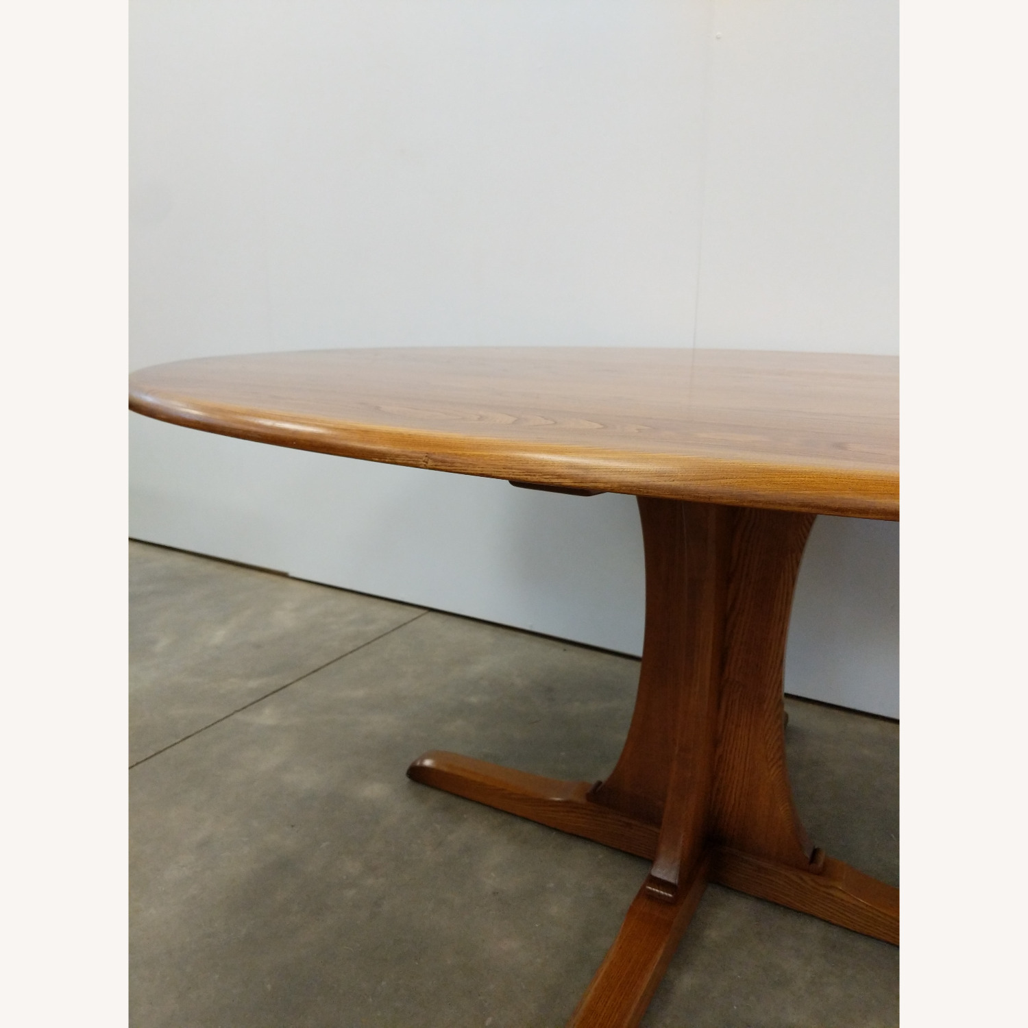 Vintage Southwold Pedestal Dining Table by Ercol - image-6