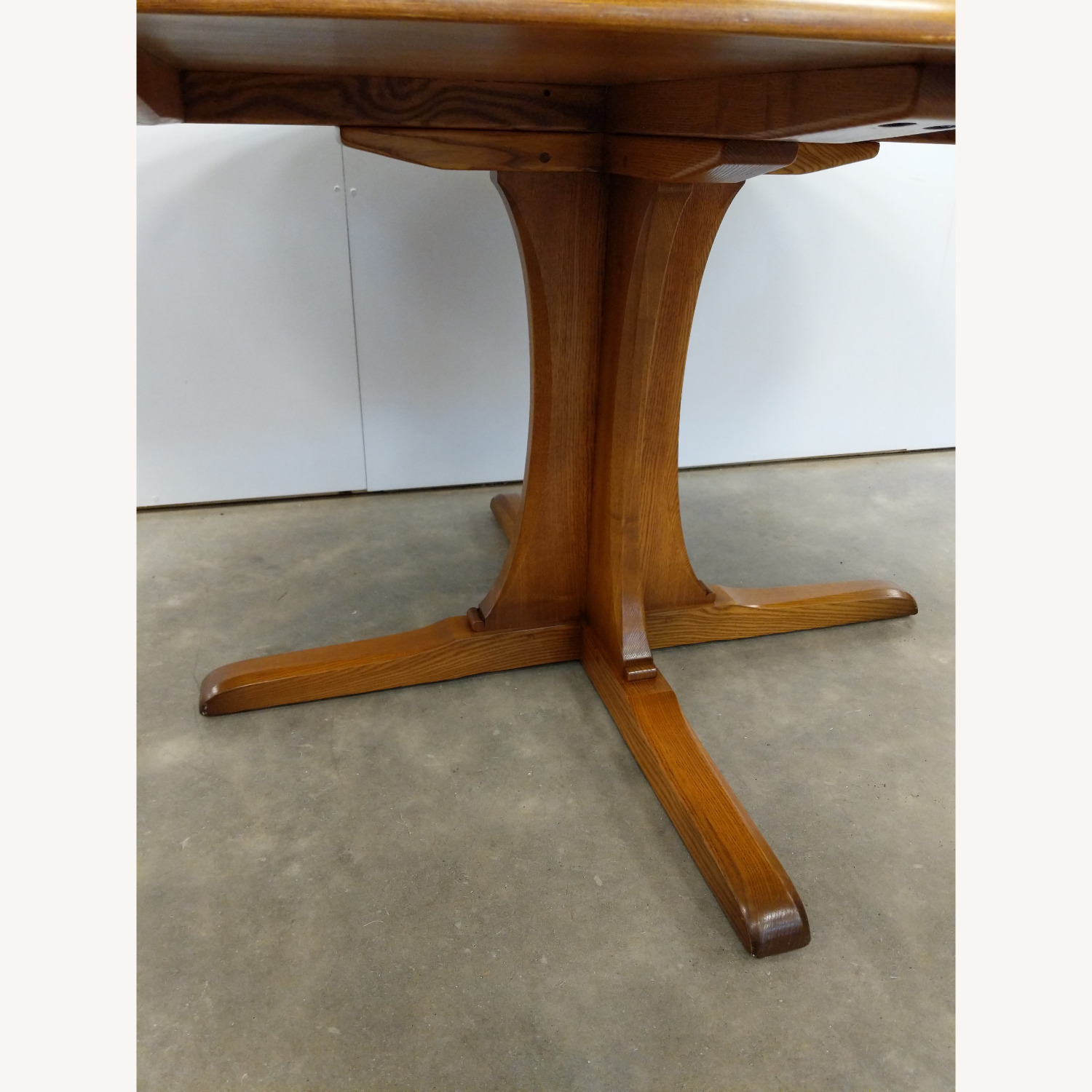 Vintage Southwold Pedestal Dining Table by Ercol - image-7