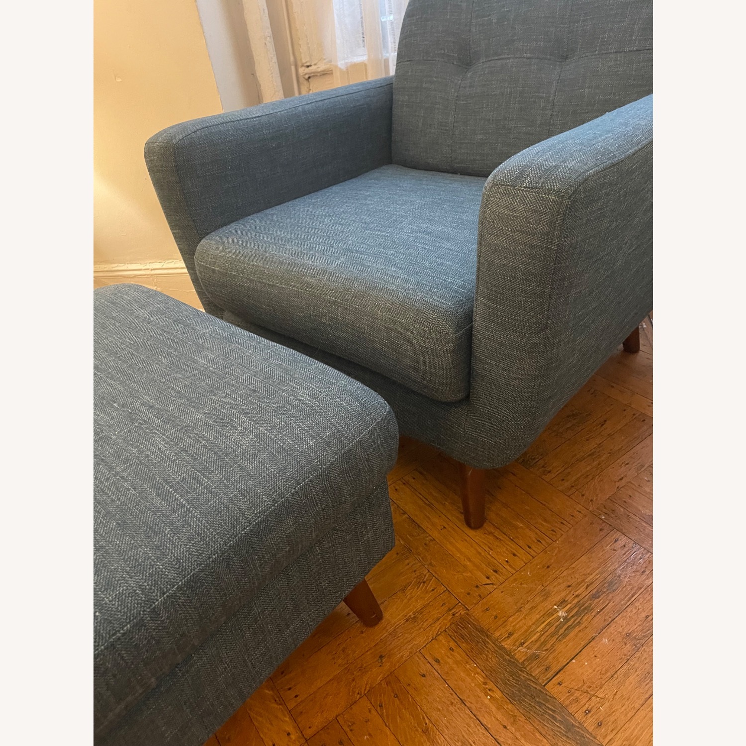 Bob's Discount Furniture Bettie Blue Armchair - image-6