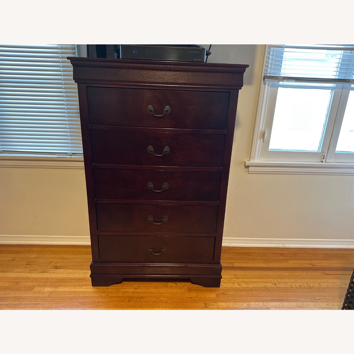 Alisdair 5 Drawer Chest - image-4