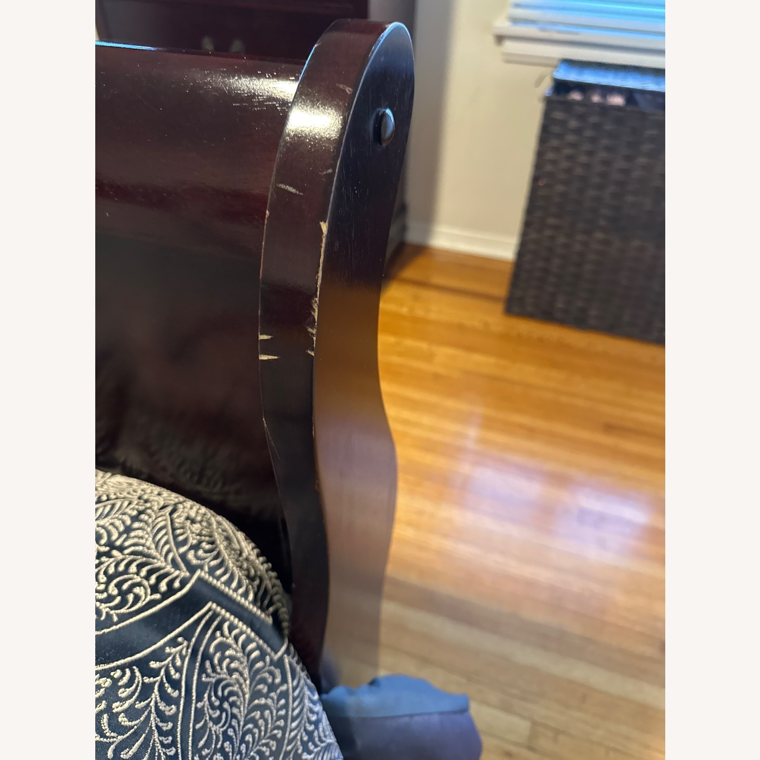 Alisdair Queen Sleigh Bed - image-3