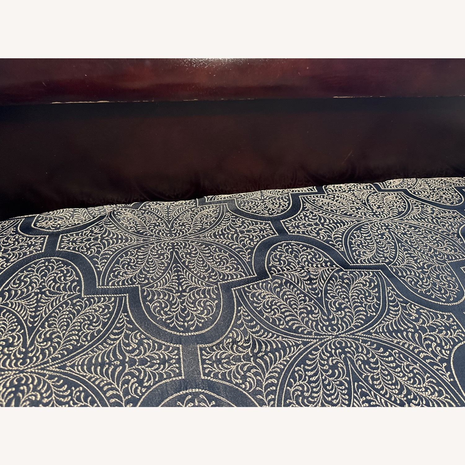 Alisdair Queen Sleigh Bed - image-5