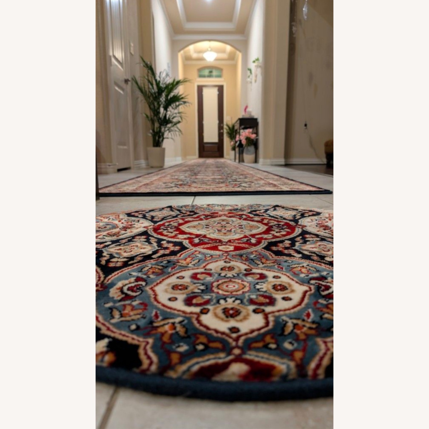Elegant Patterned Rug Set - image-1