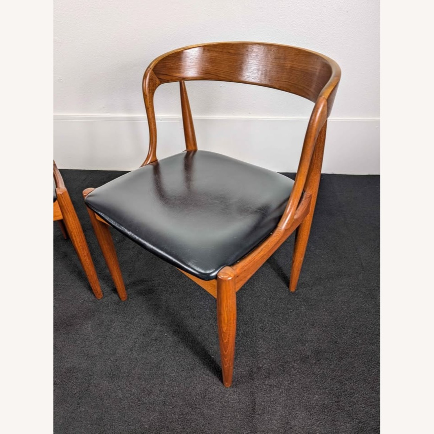 Model 16 Chairs by Johannes Andersen for Uldum - image-3