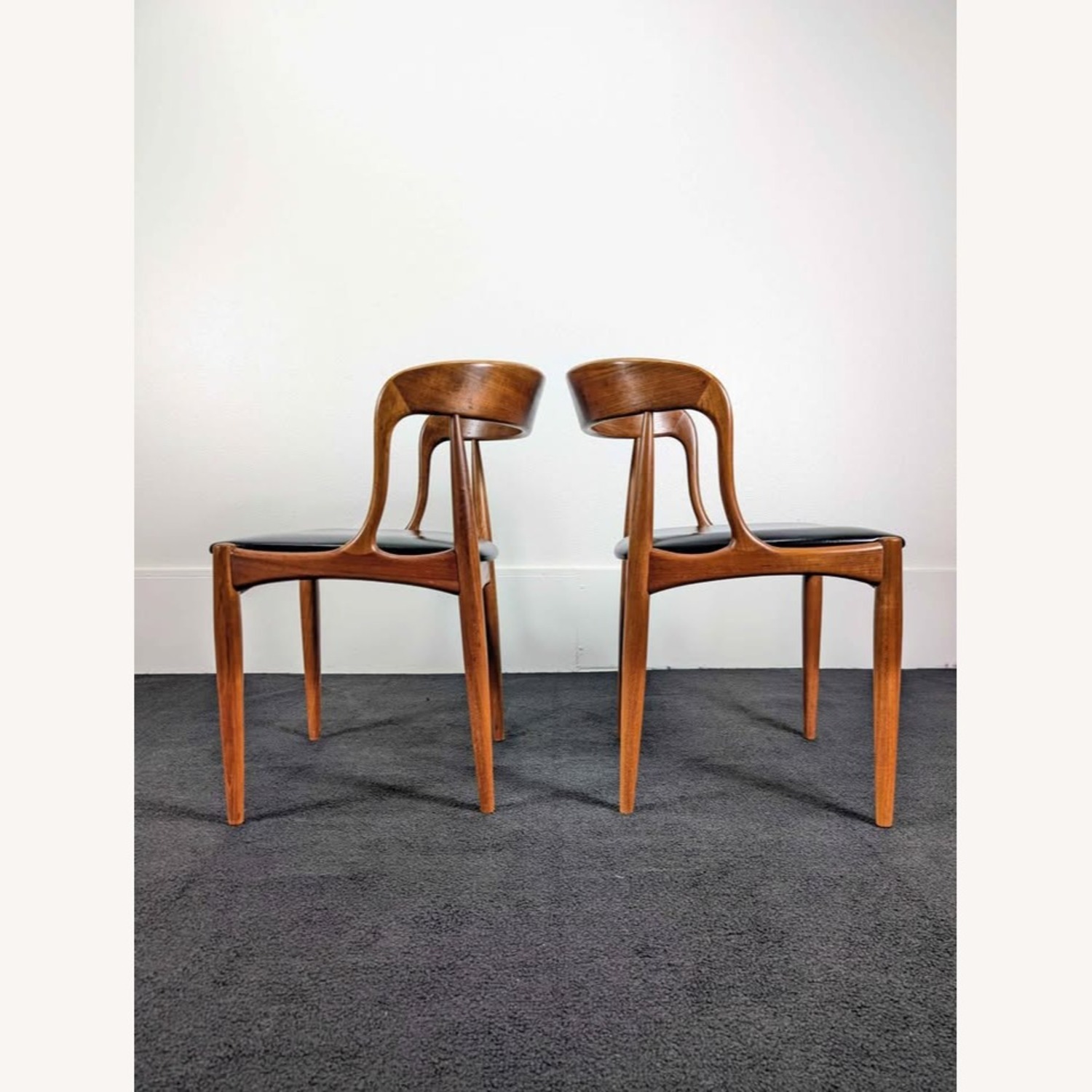 Model 16 Chairs by Johannes Andersen for Uldum - image-8