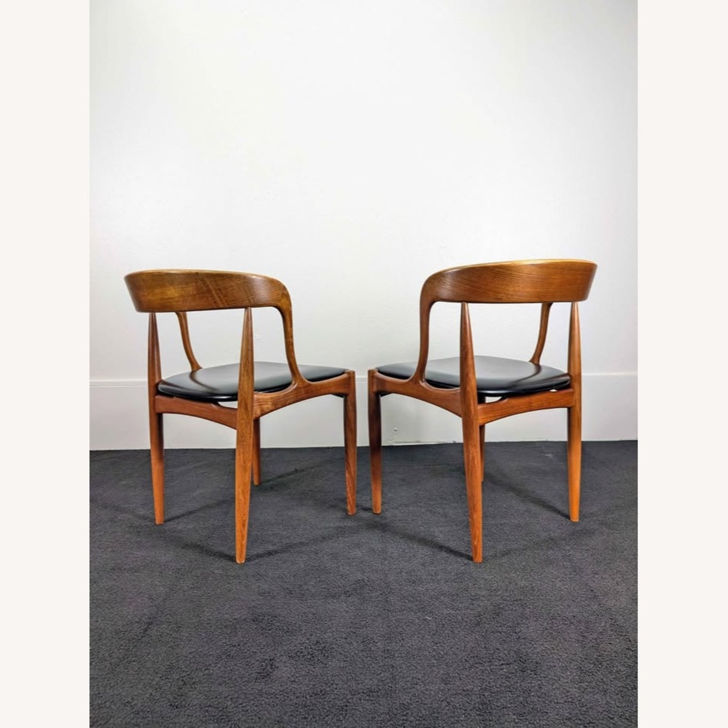 Model 16 Chairs by Johannes Andersen for Uldum - image-9