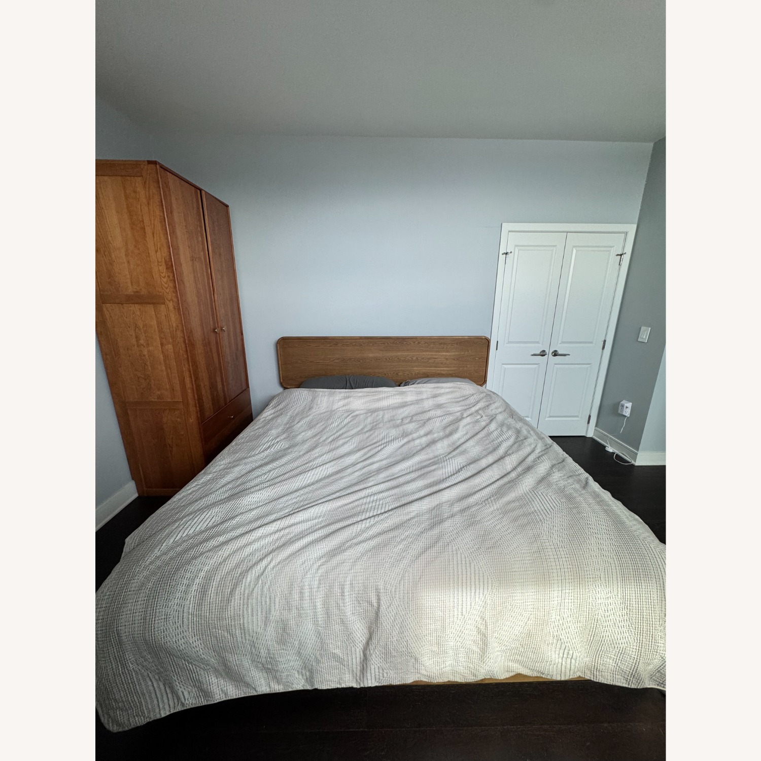 Light Brown Wood King Bed - image-2