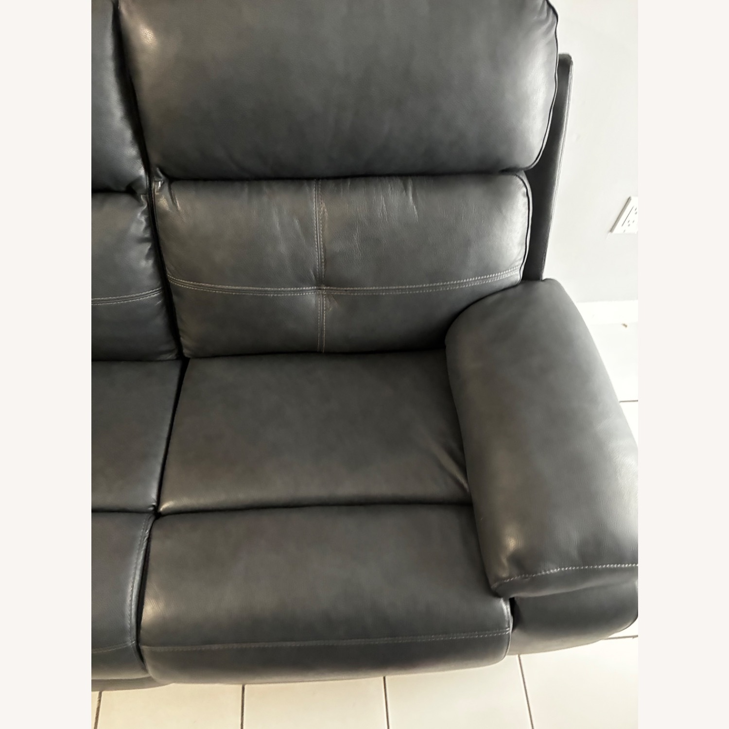 Rooms To Go  Cepano Blue Leather Loveseat - image-4