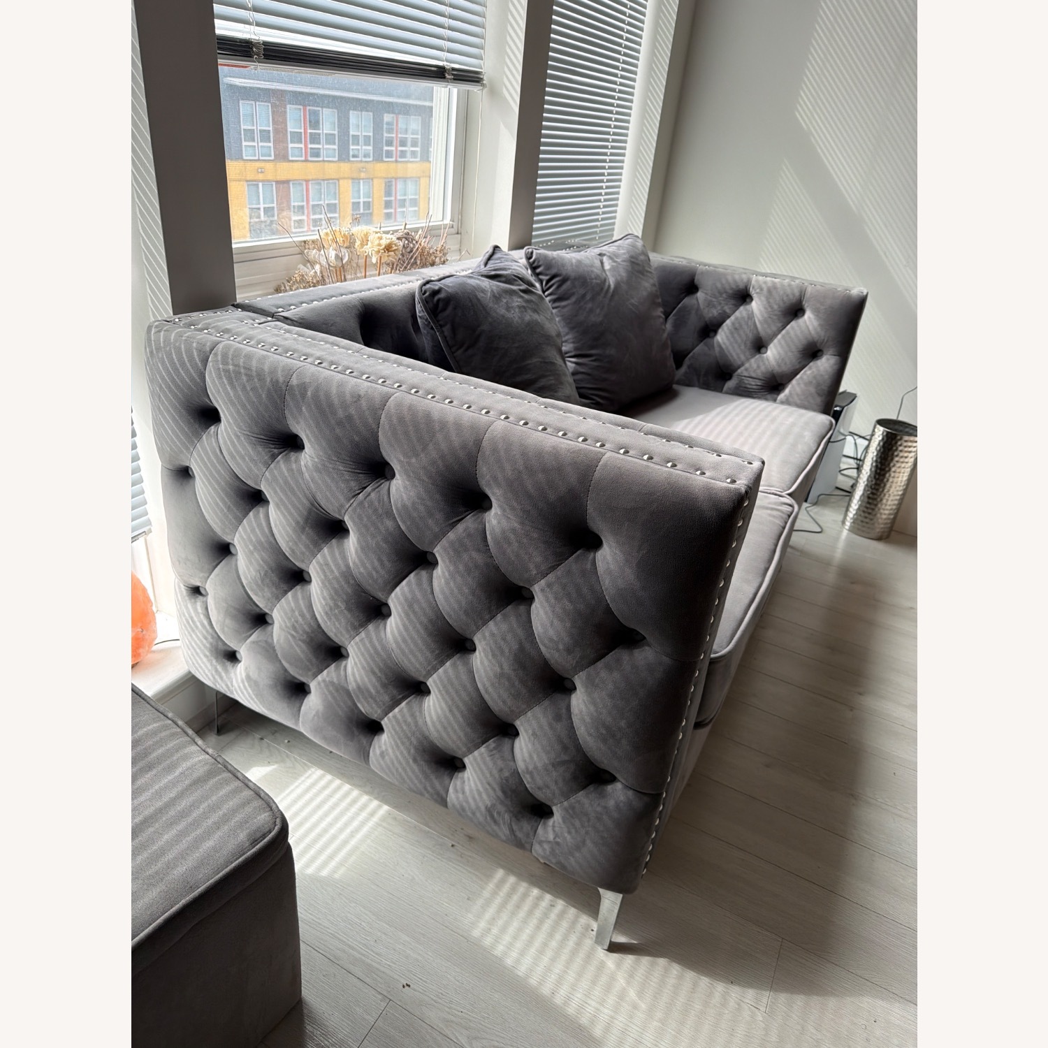 House of Hampton Light Gray Velvet Loveseat - image-3