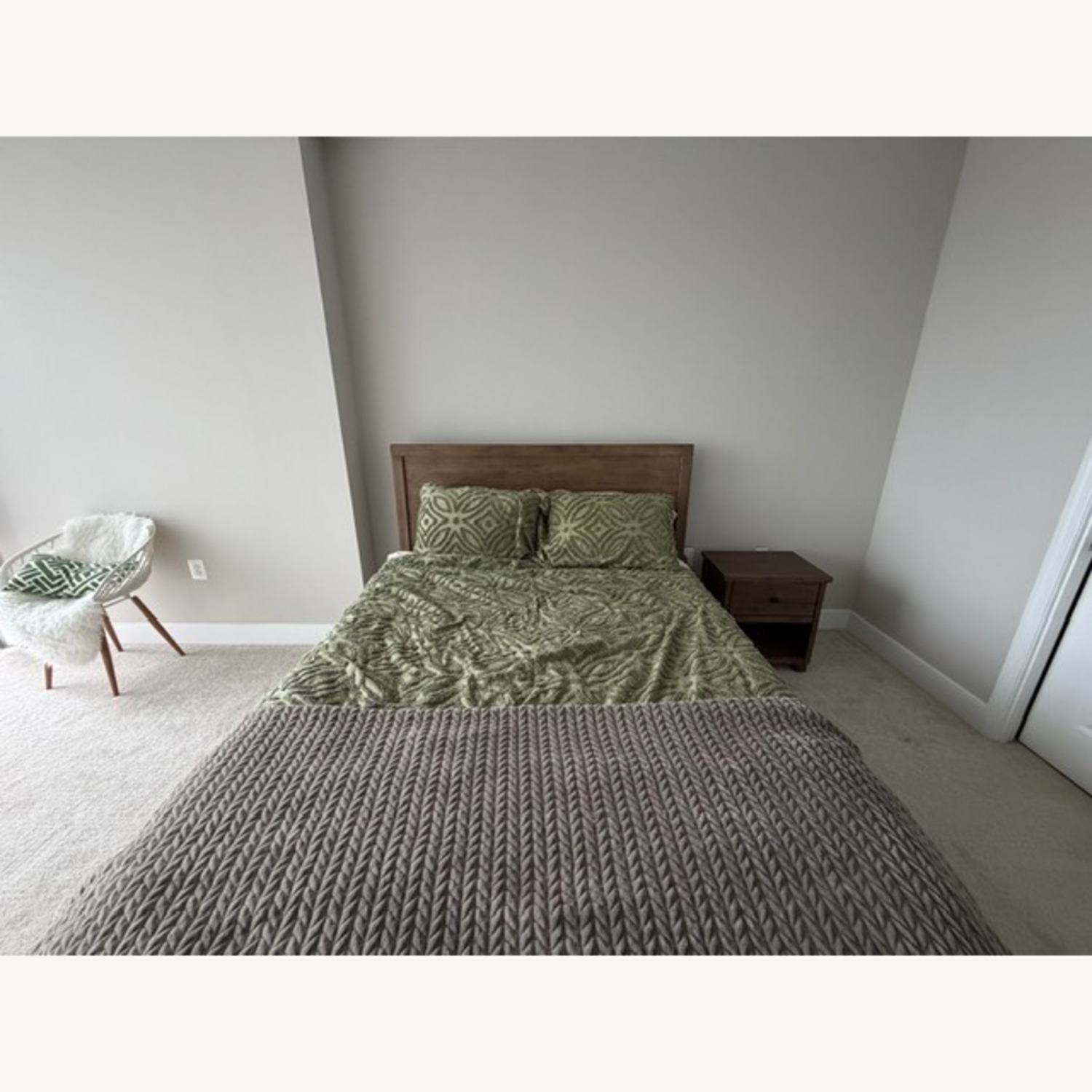 Macy's Canyon Light Brown Wood Queen Bed - image-4