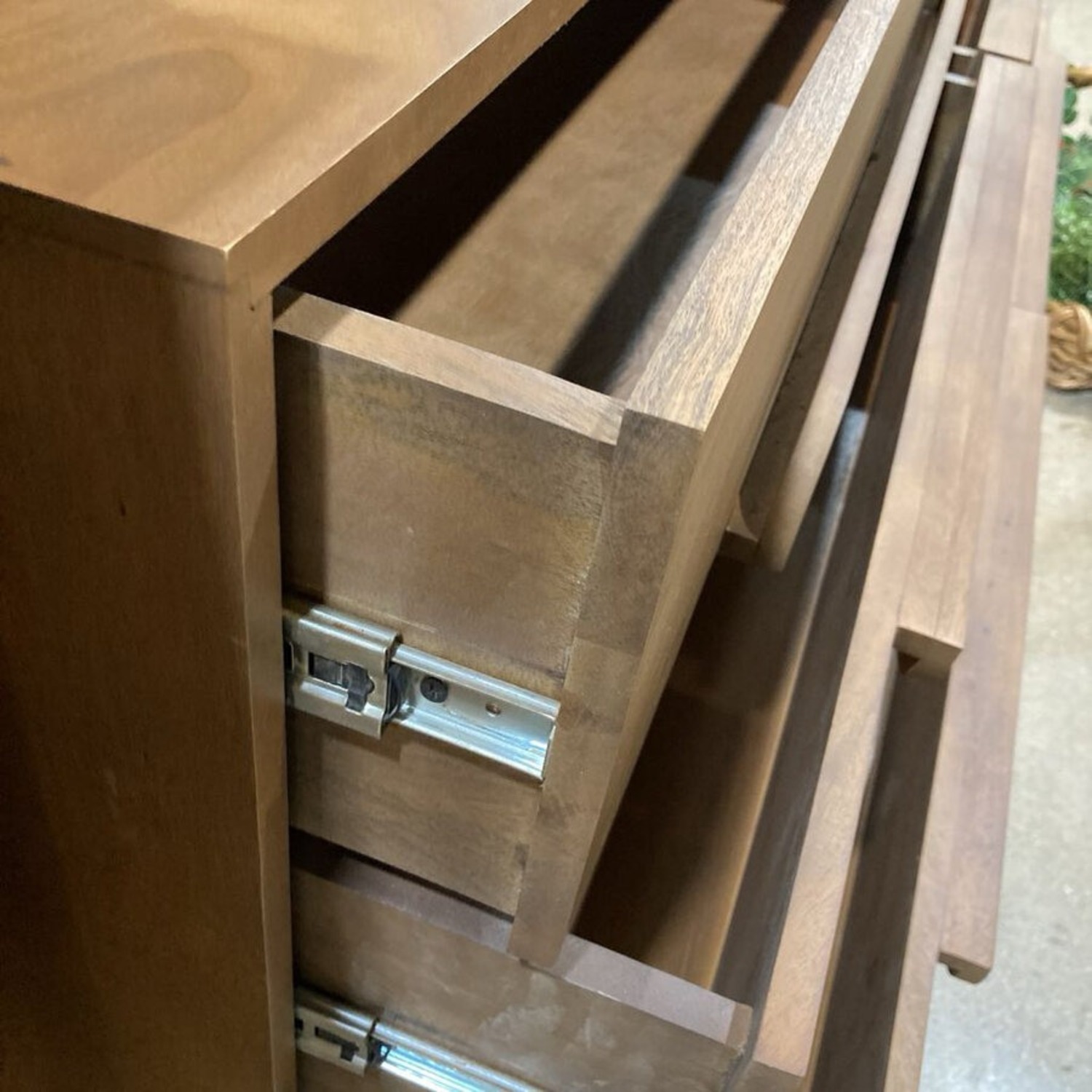 Mercana Astrid 6-Drawer Buffet - image-7