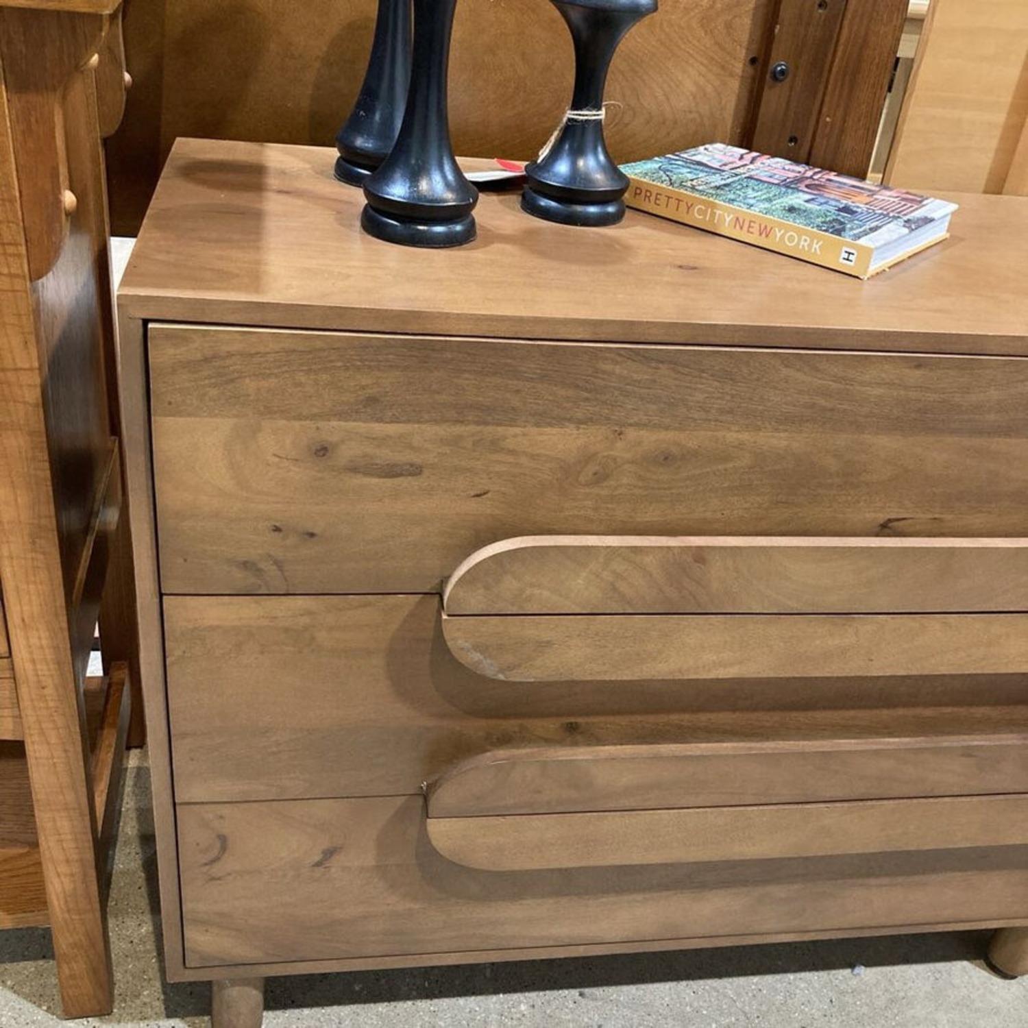 Mercana Astrid 6-Drawer Buffet - image-5