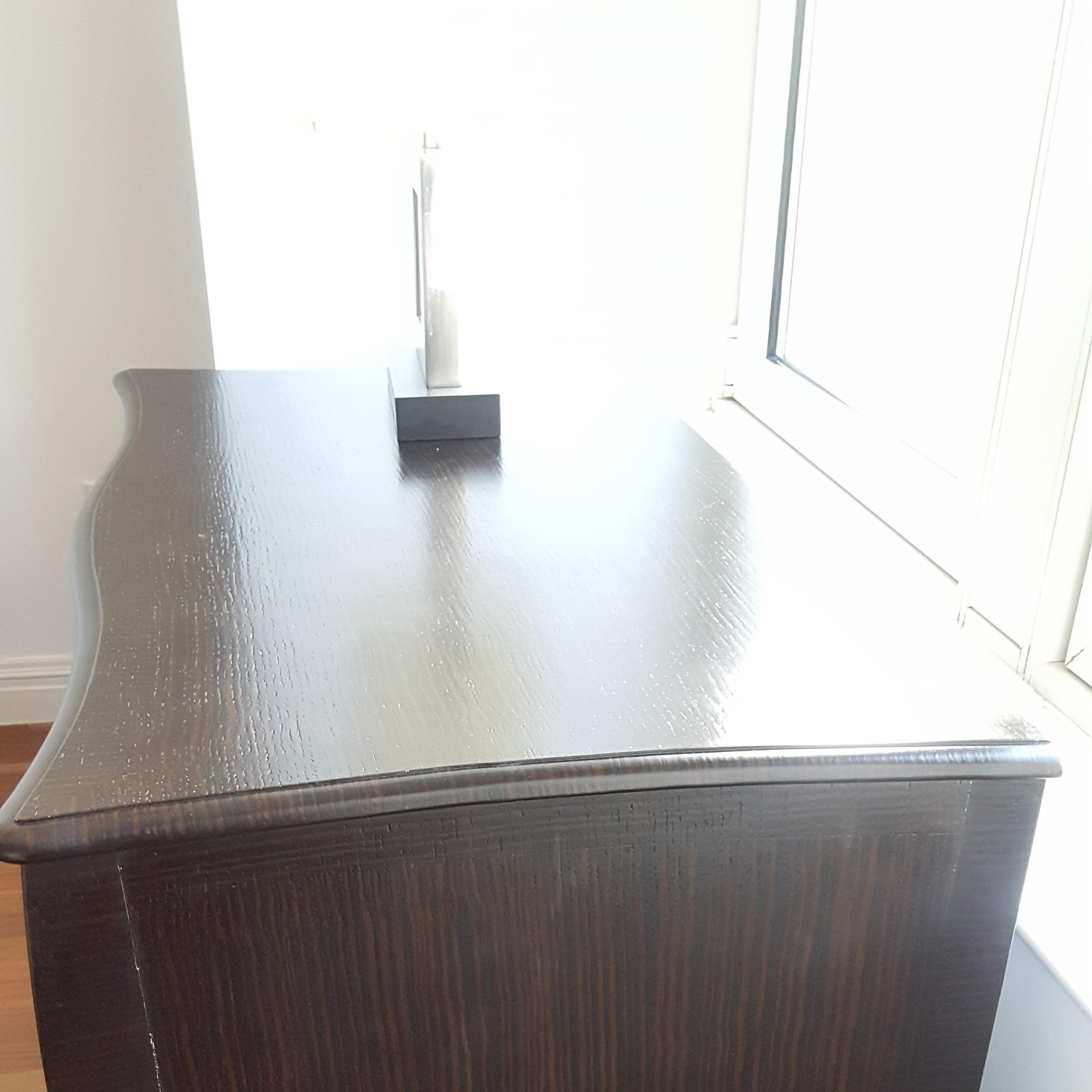 Antique-Style Wooden Dresser W 3 Drawers - image-4