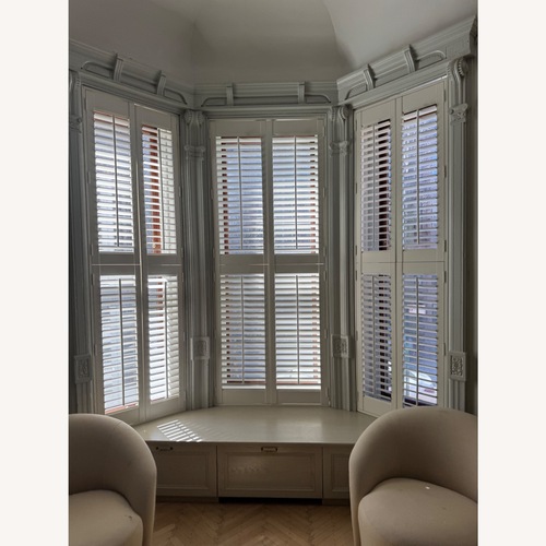 Used Hunter Douglas White Décor for sale on AptDeco