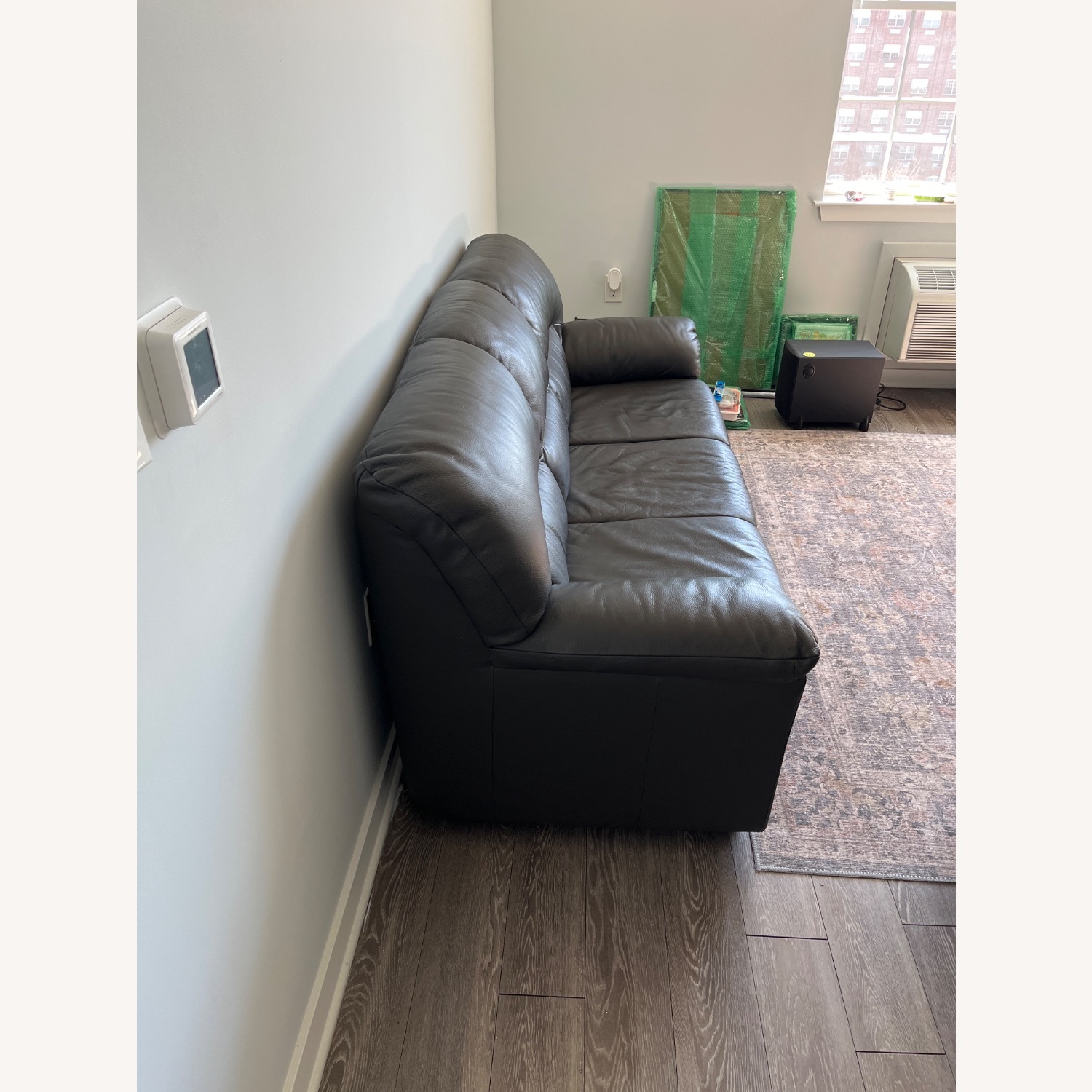 Black Leather 3-Seat Couch (Cubo Rosso) - image-2