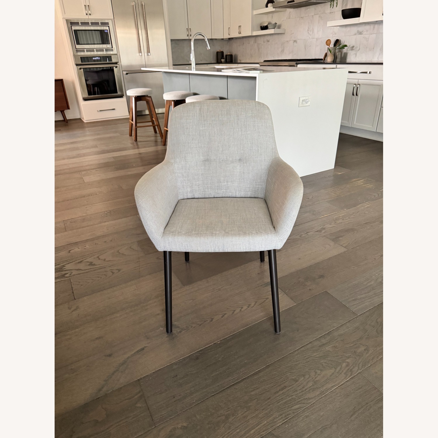 Set of 8 Minotti Flavin Dining Chairs - image-5