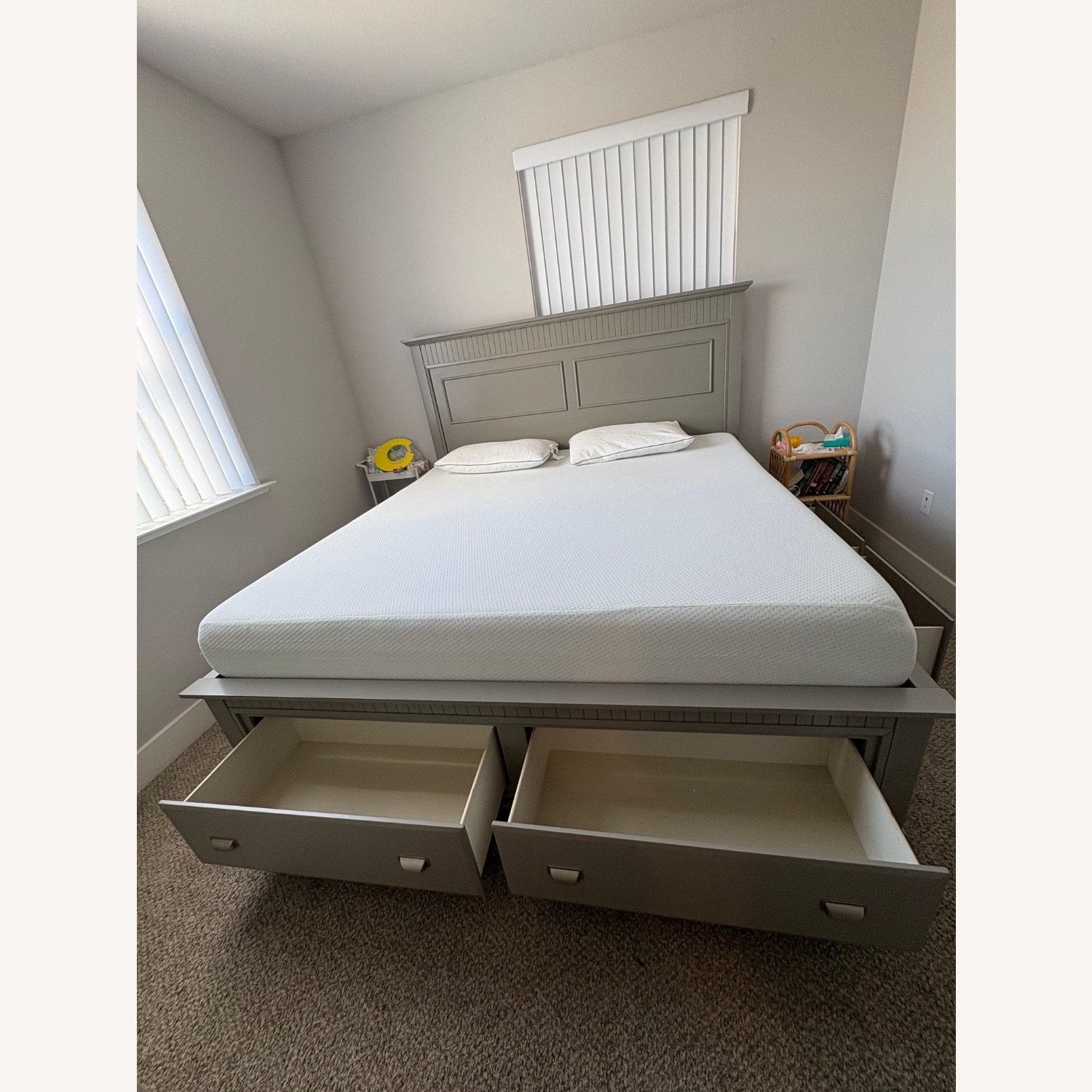 Bob's Discount Furniture Light Gray Wood Full Bed - image-5