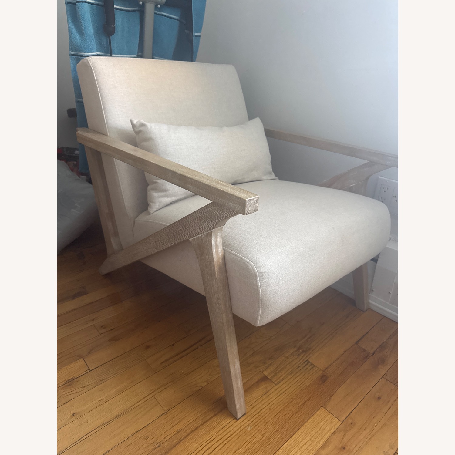 Durham Furniture Natural Wood Accent Chair - image-3