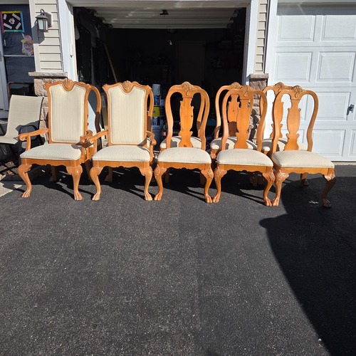 Used Thomasville Furniture Industries Dining Chairs for sale on AptDeco
